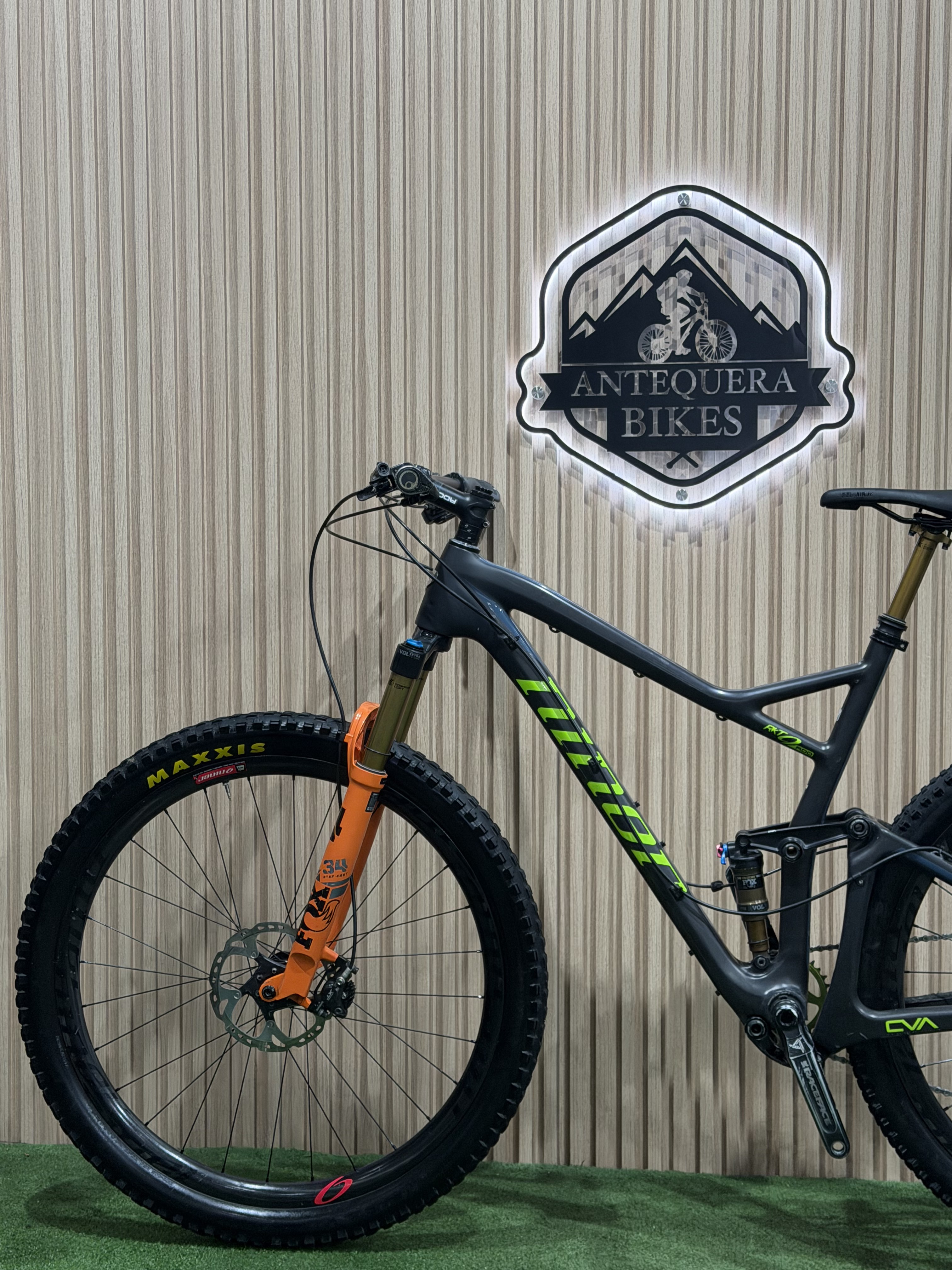 NINER RKT 9 RDO FULL CARBONO