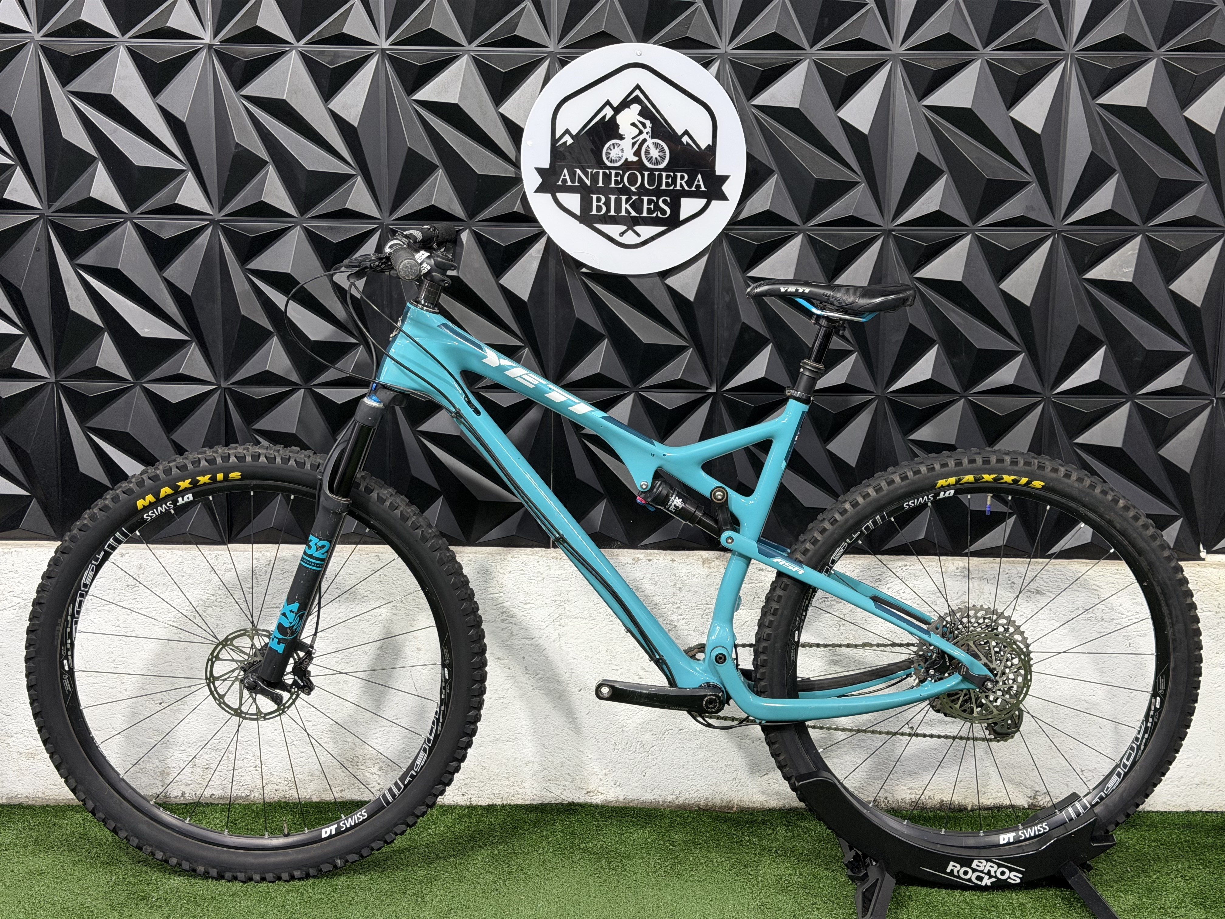 YETI ASR FULL CARBÓN