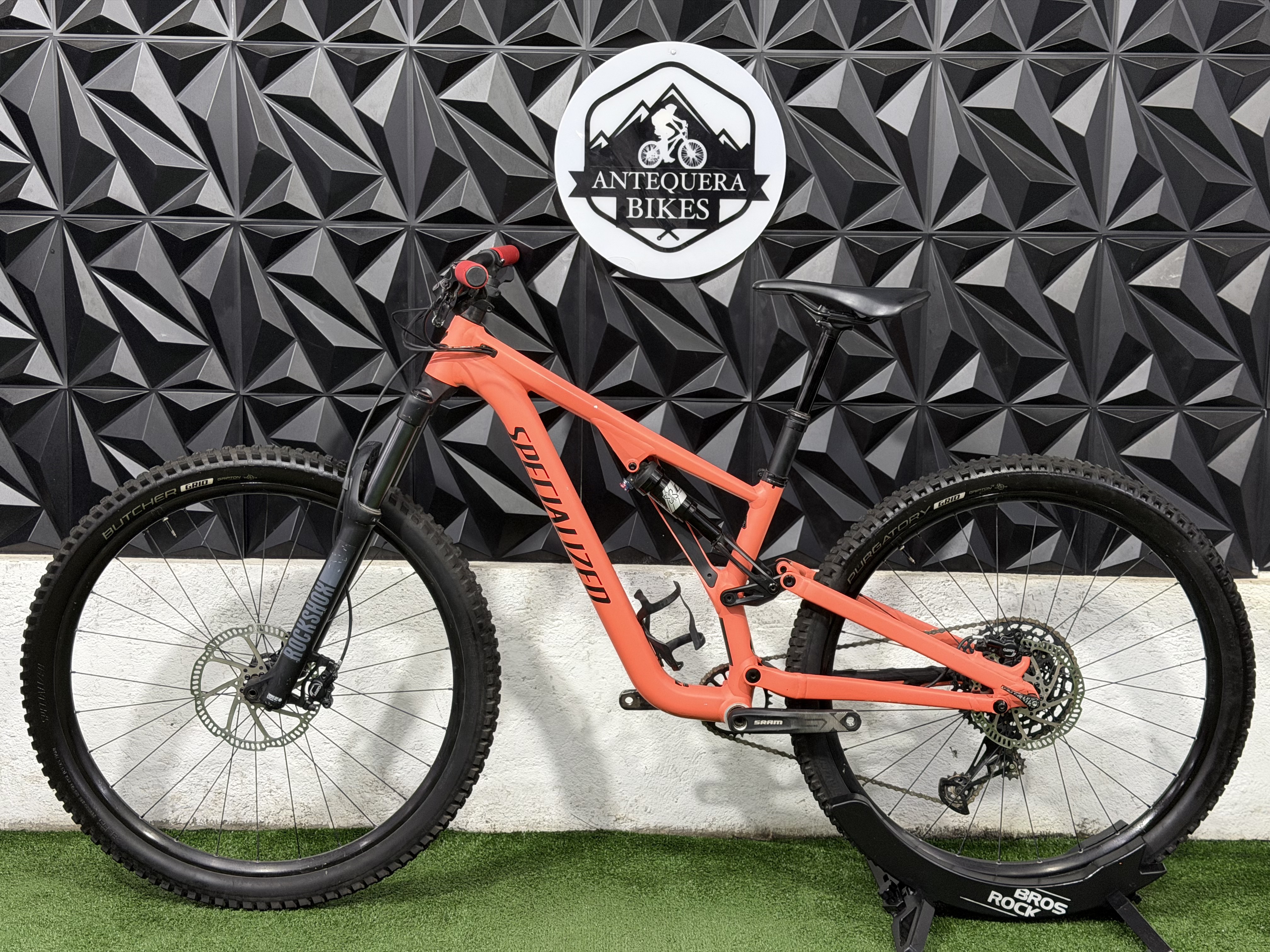 SPECIALIZED STUMPJUMPER