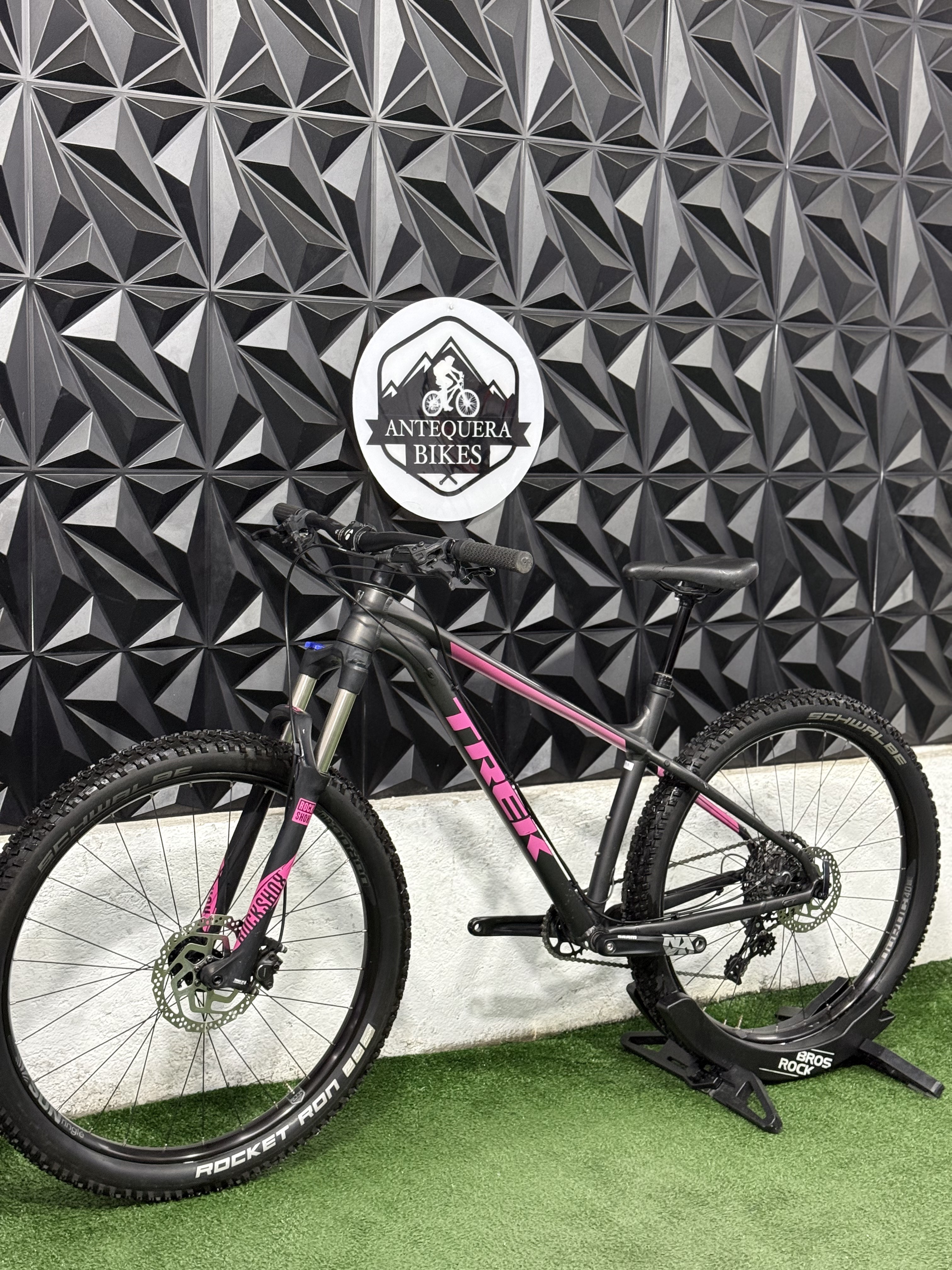 TREK ROSCOE 8