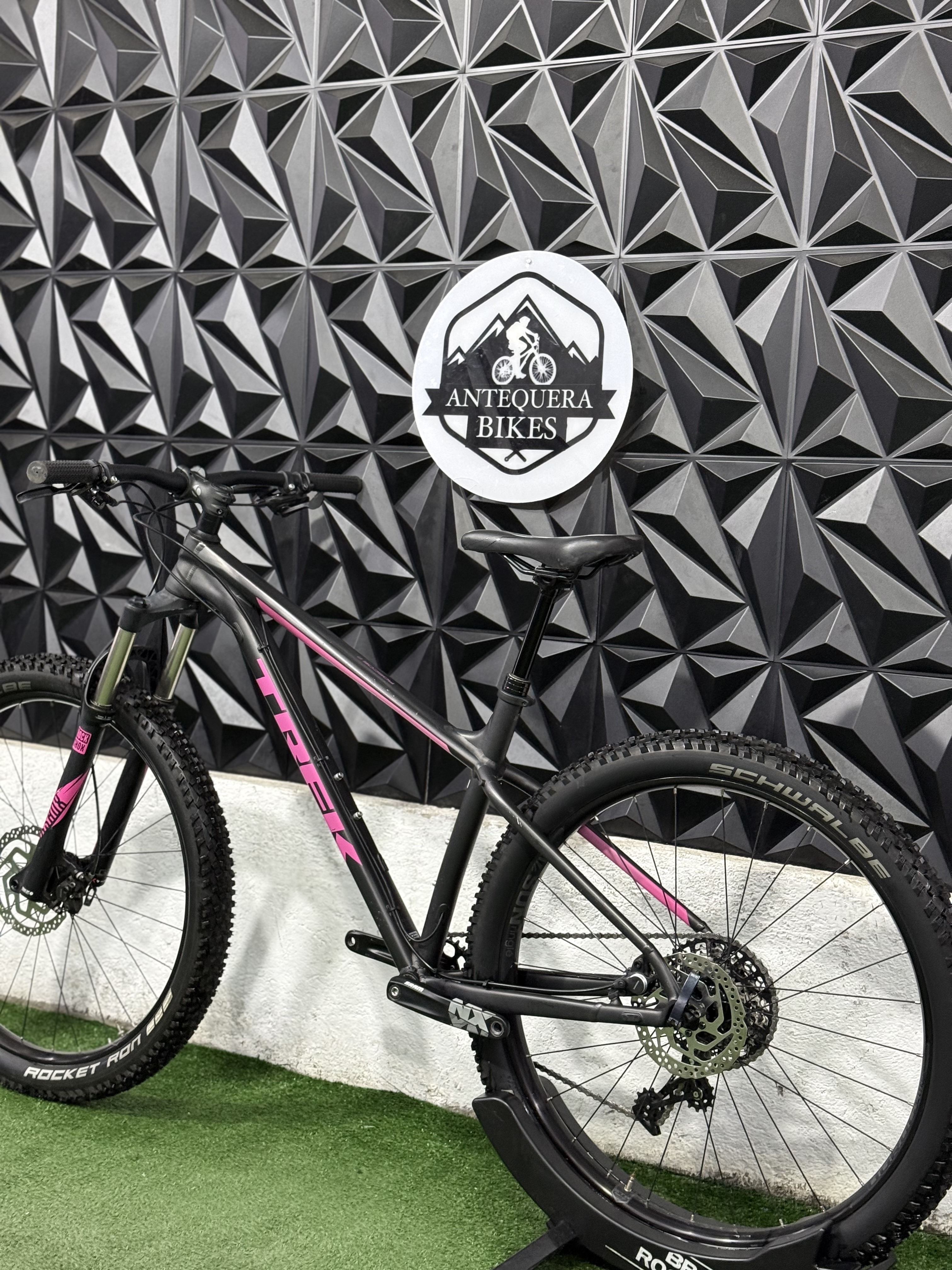 TREK ROSCOE 8