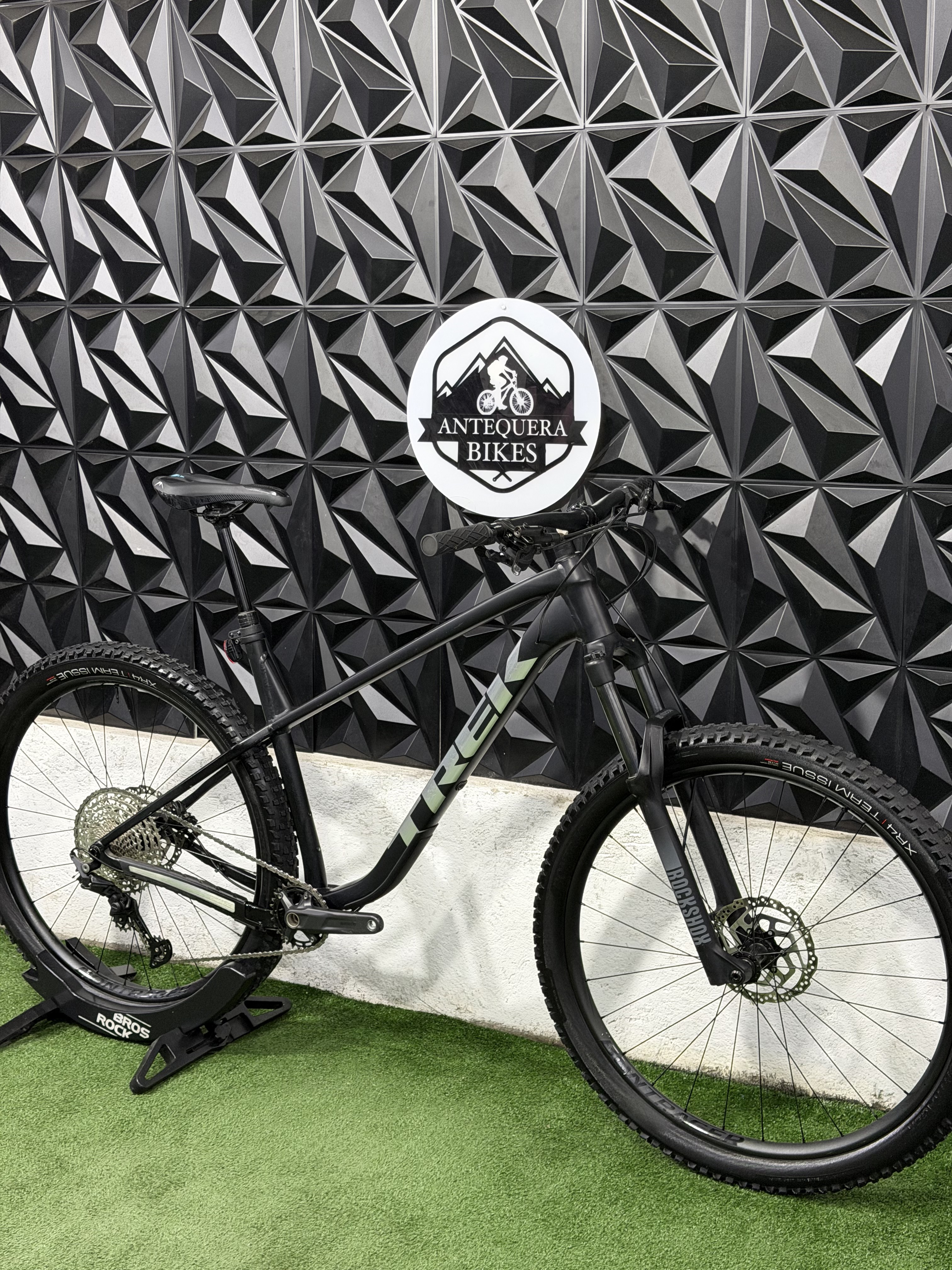 TREK ROSCOE 7 GEN 3