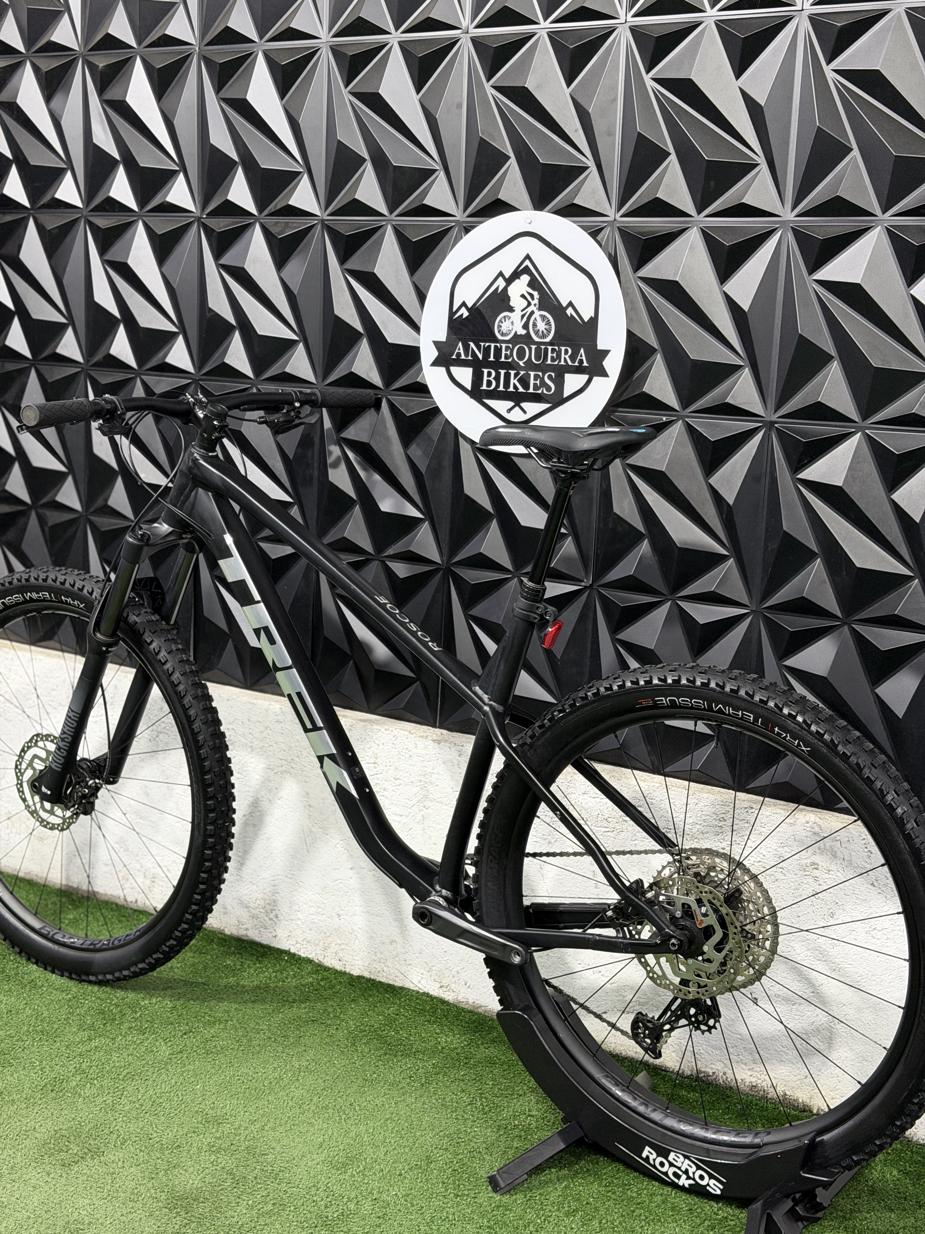 TREK ROSCOE 7 GEN 3