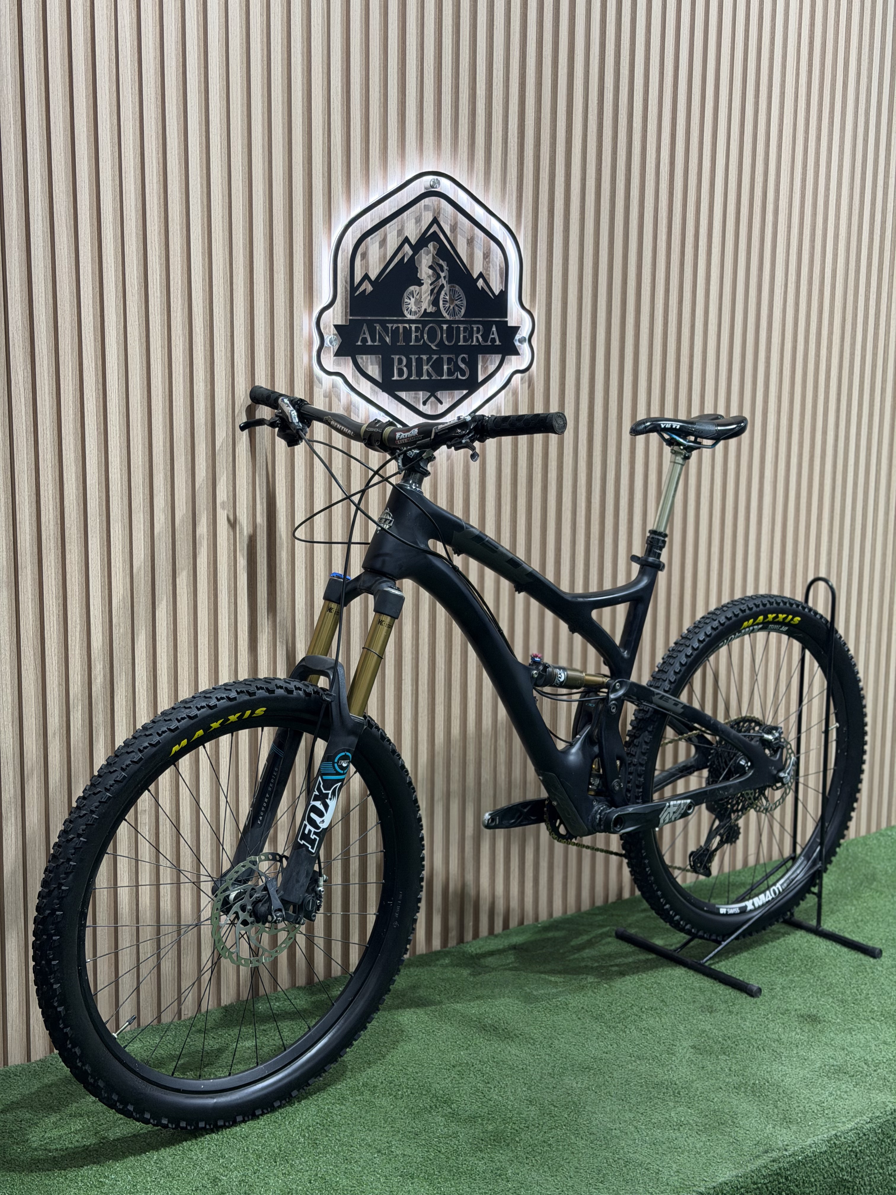 YETI SB5 CARBON