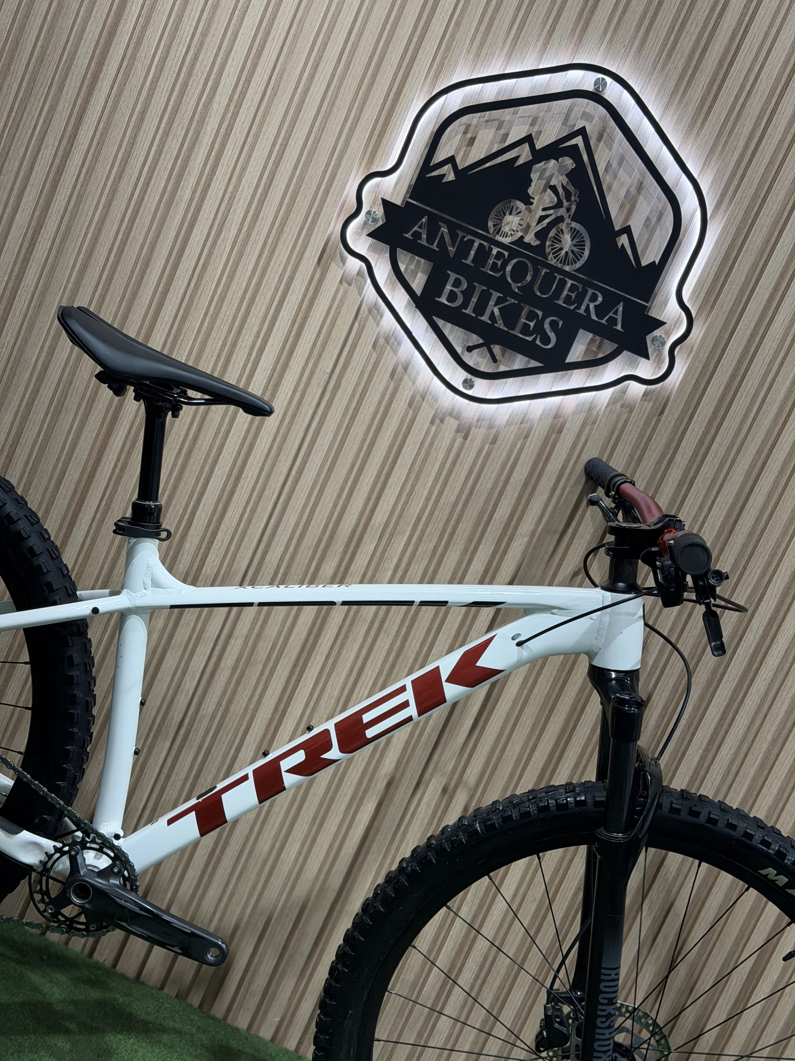 TREK XCALIBER 8 GEN 2