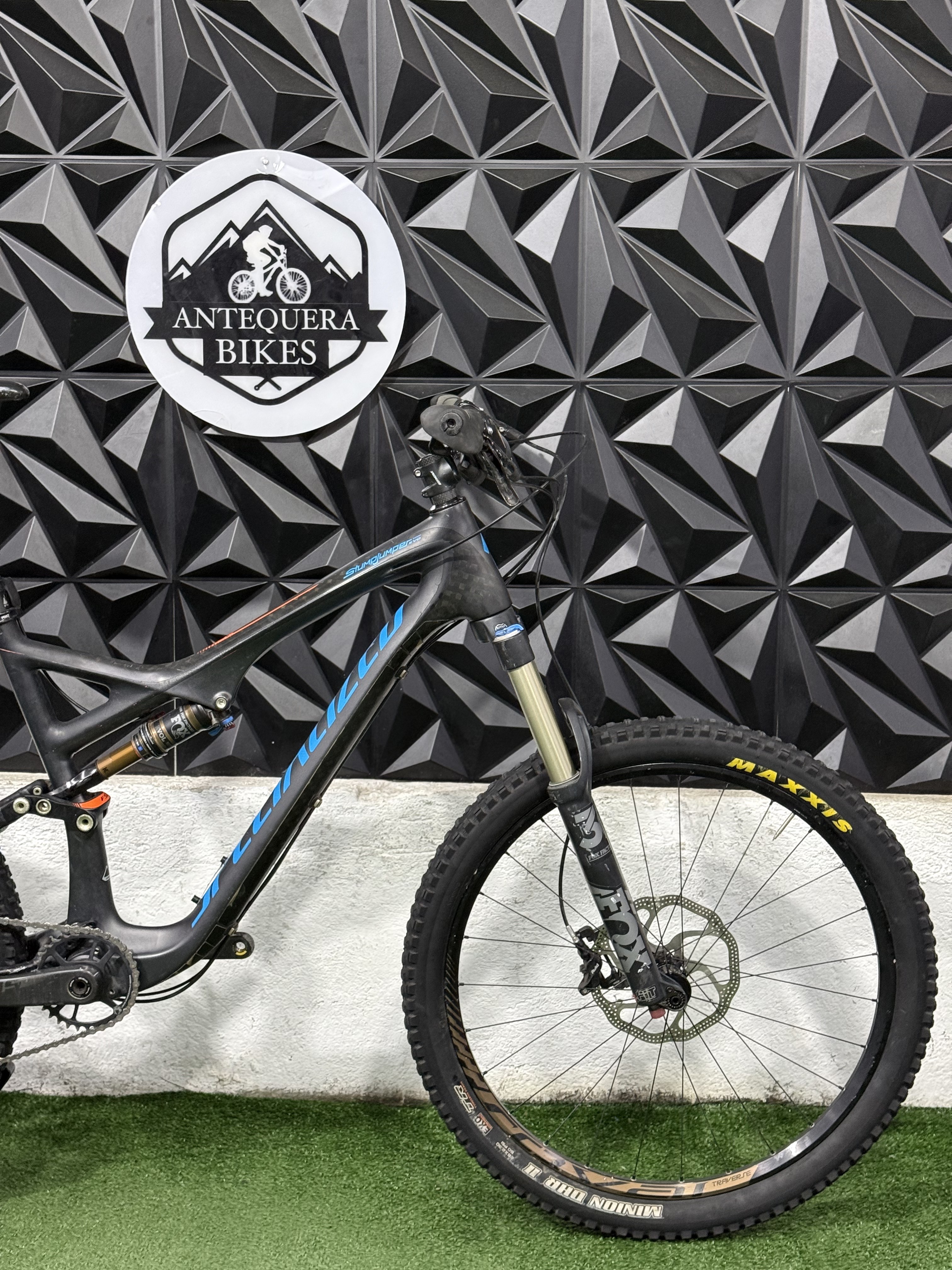 SPECIALIZED STUMPJUMPER EXPERT EVO CARBON