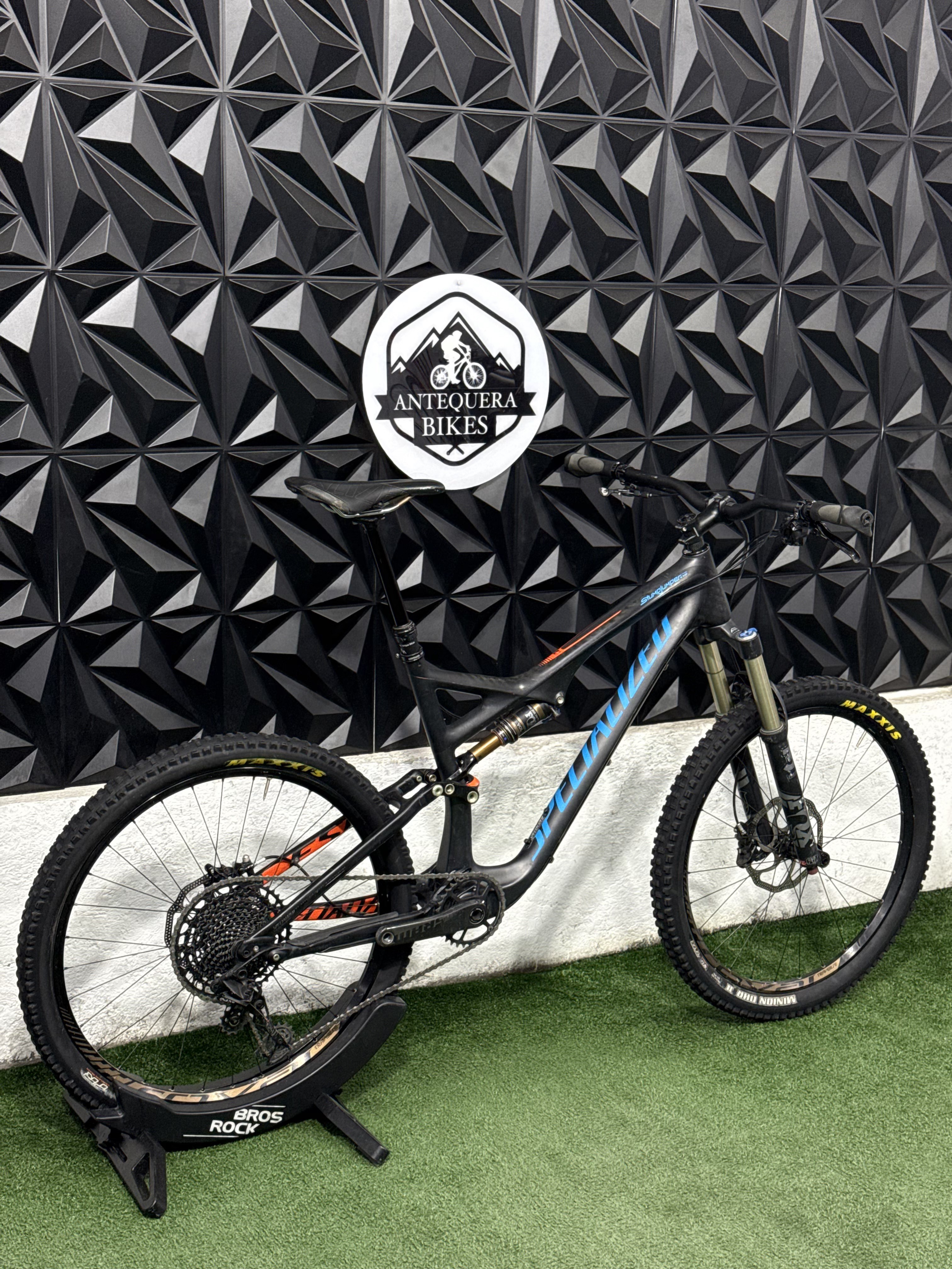 SPECIALIZED STUMPJUMPER EXPERT EVO CARBON