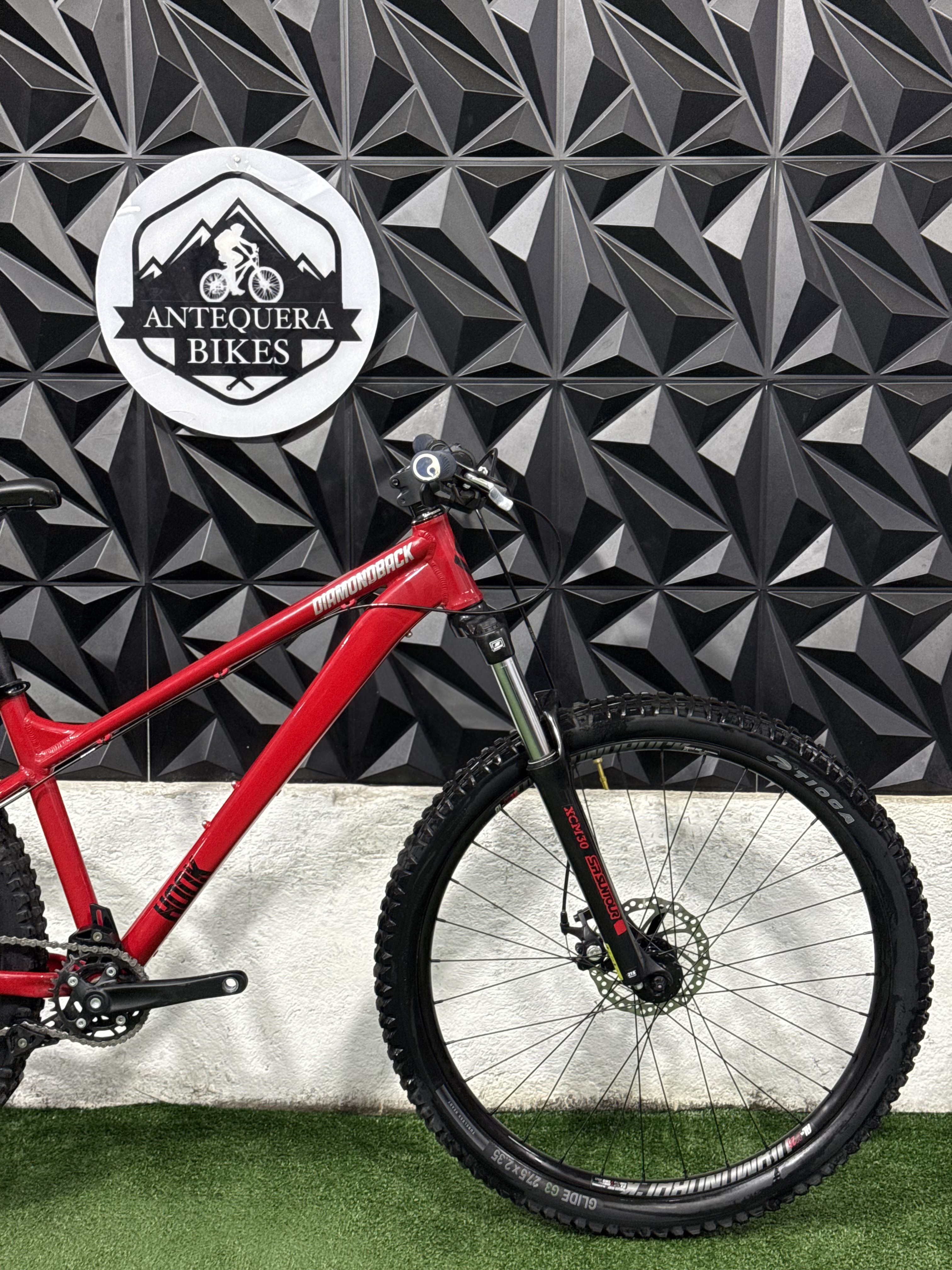 DIAMONDBACK HOOK