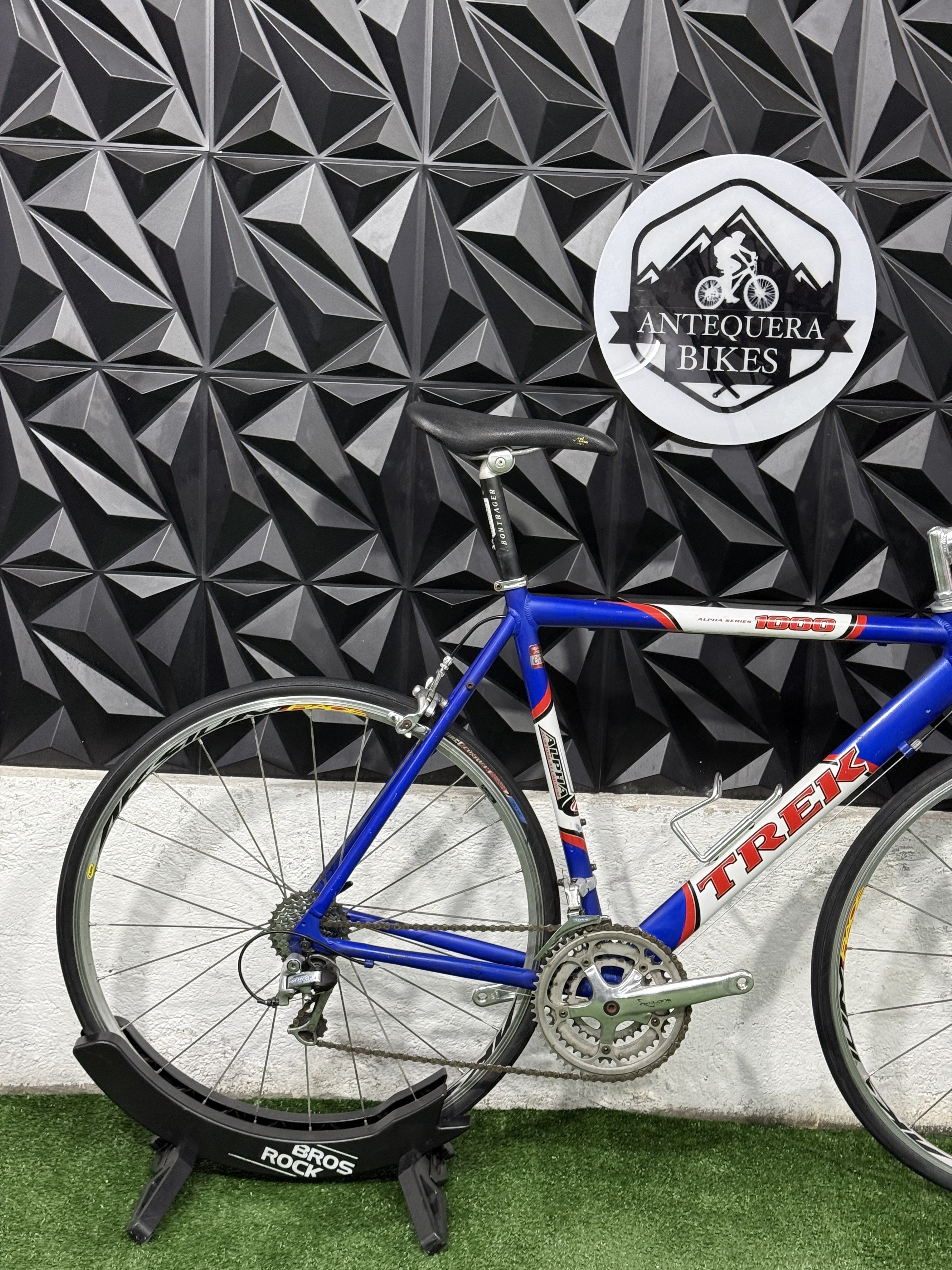 TREK 1000