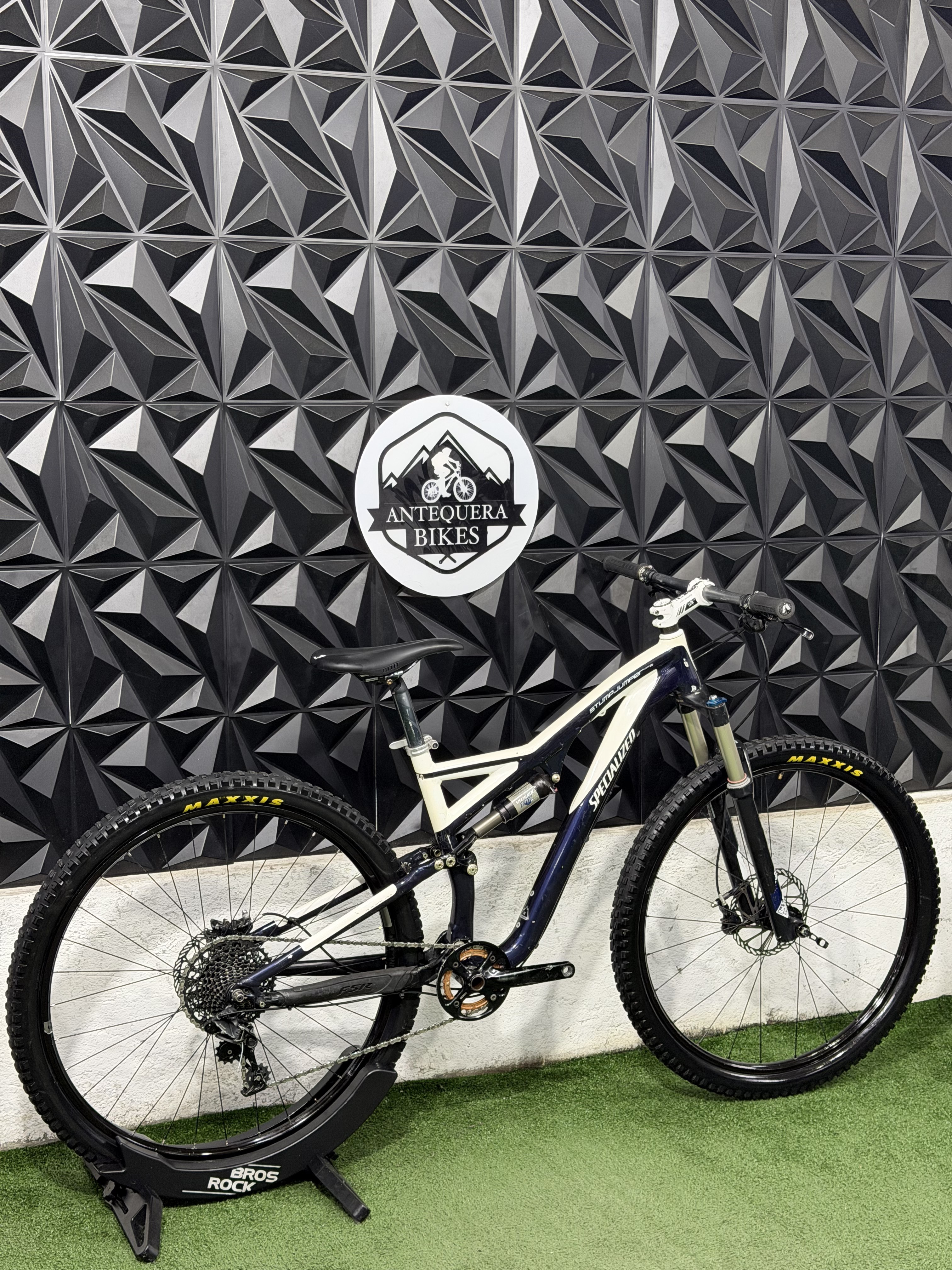 SPECIALIZED STUMPJUMPER COMP