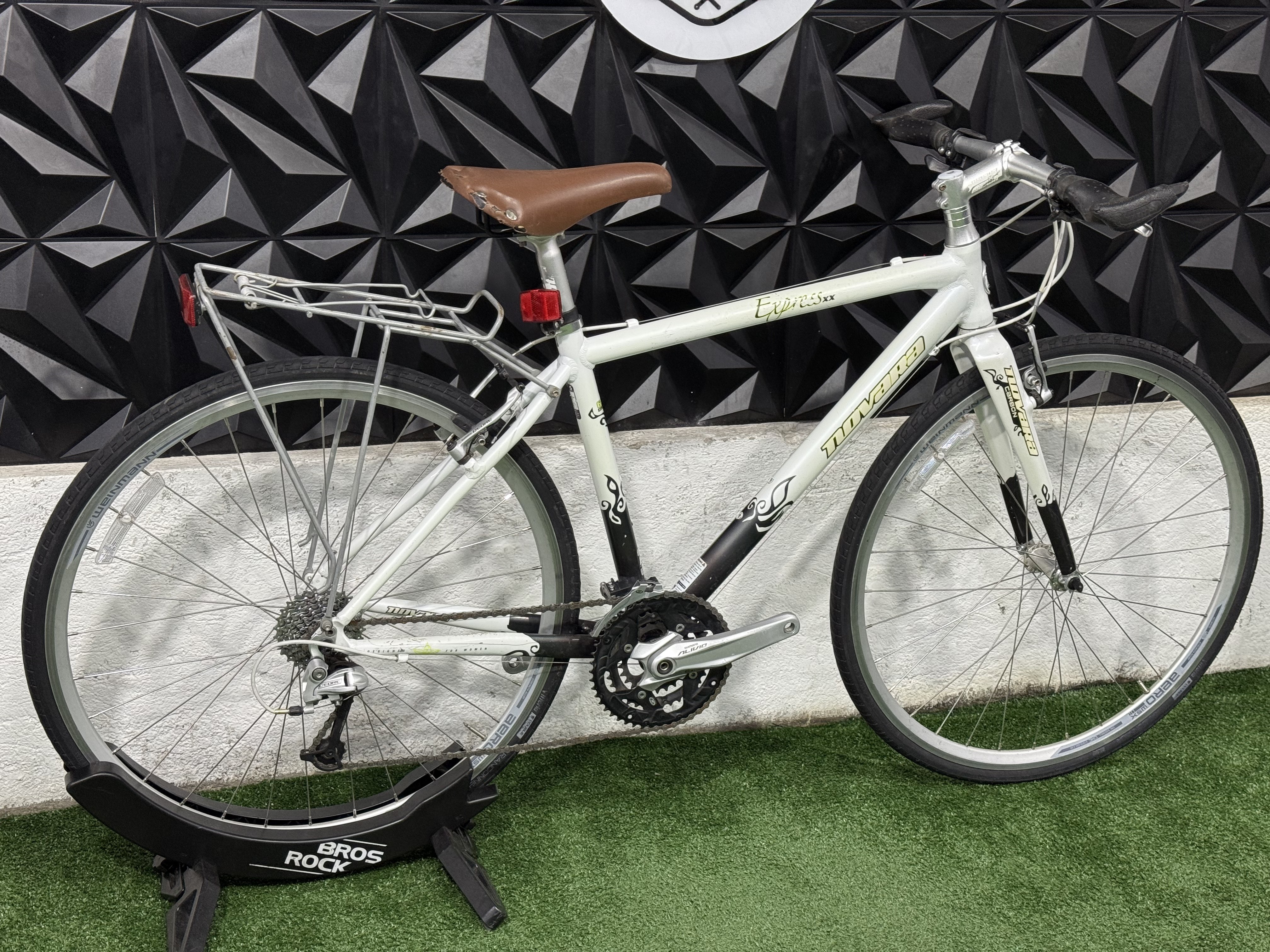 NOVARA EXPRESS
