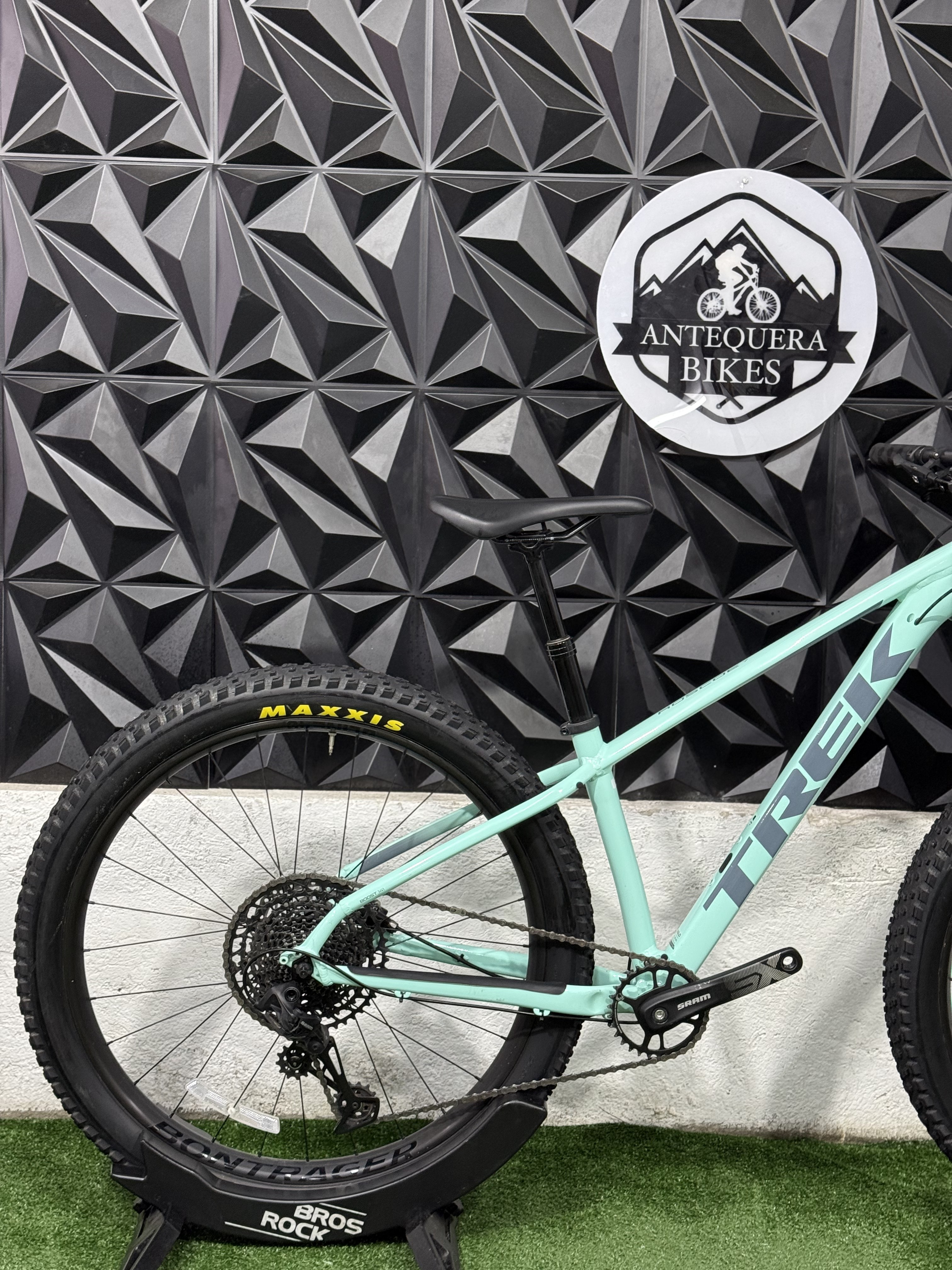 TREK ROSCOE 7
