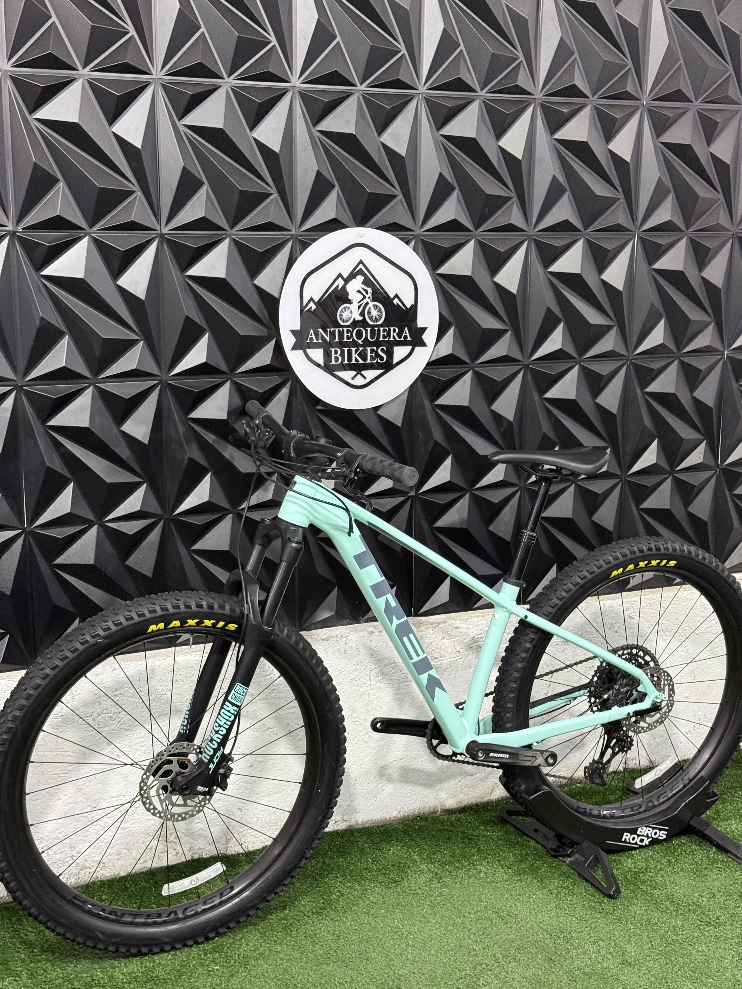 TREK ROSCOE 7