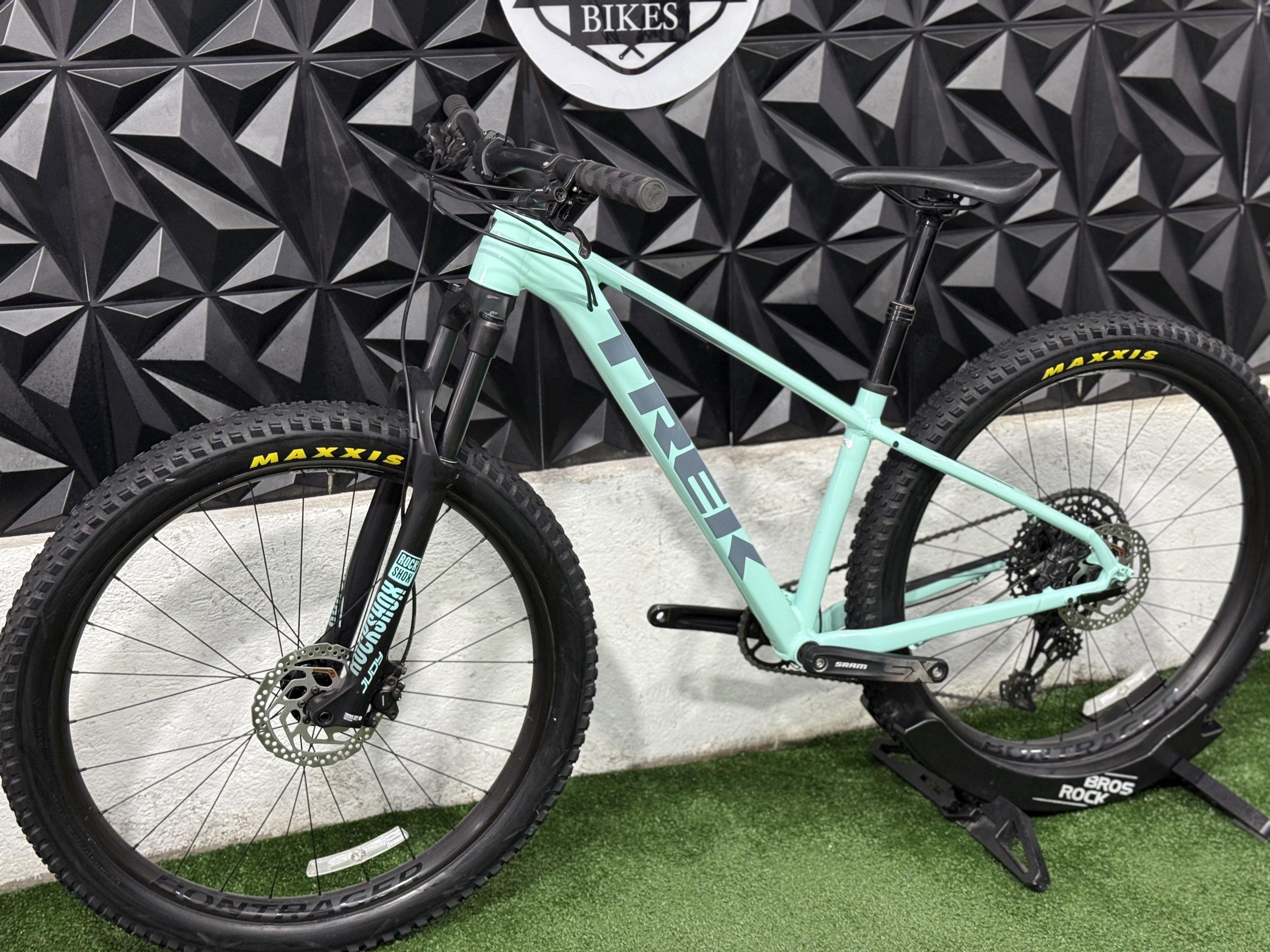 TREK ROSCOE 7