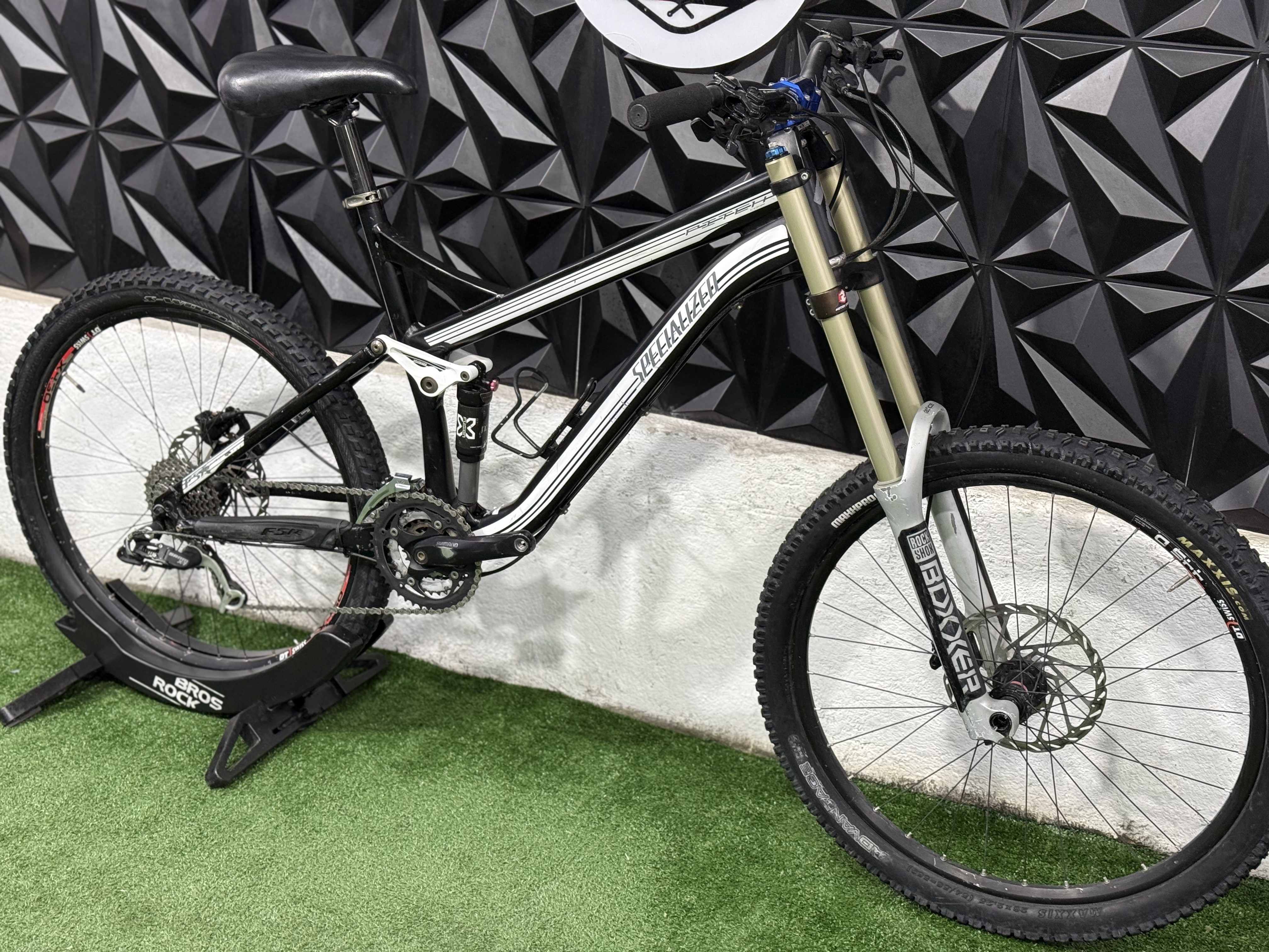 SPECIALIZED PITCH COMP