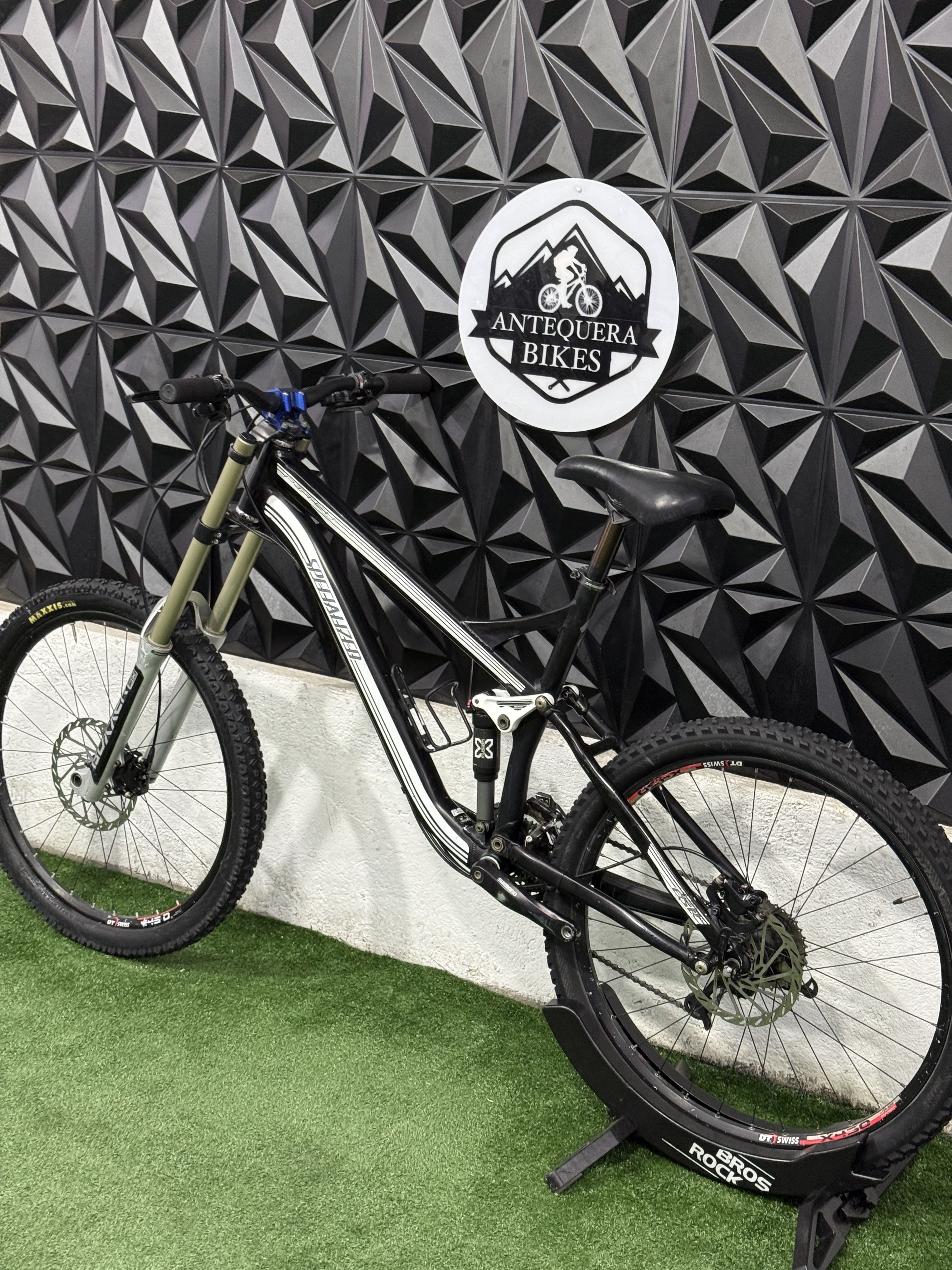 SPECIALIZED PITCH COMP