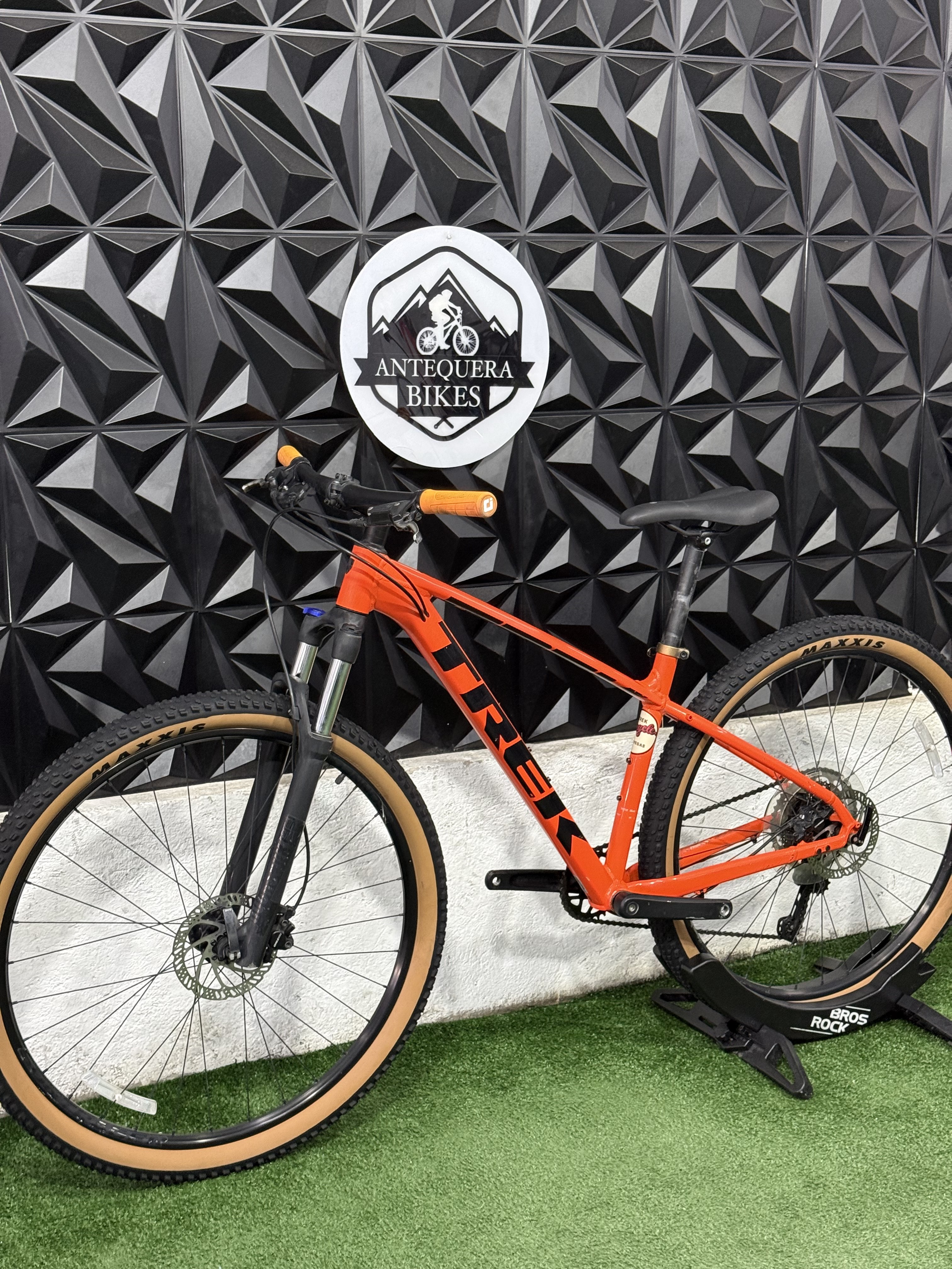 TREK MARLIN 7
