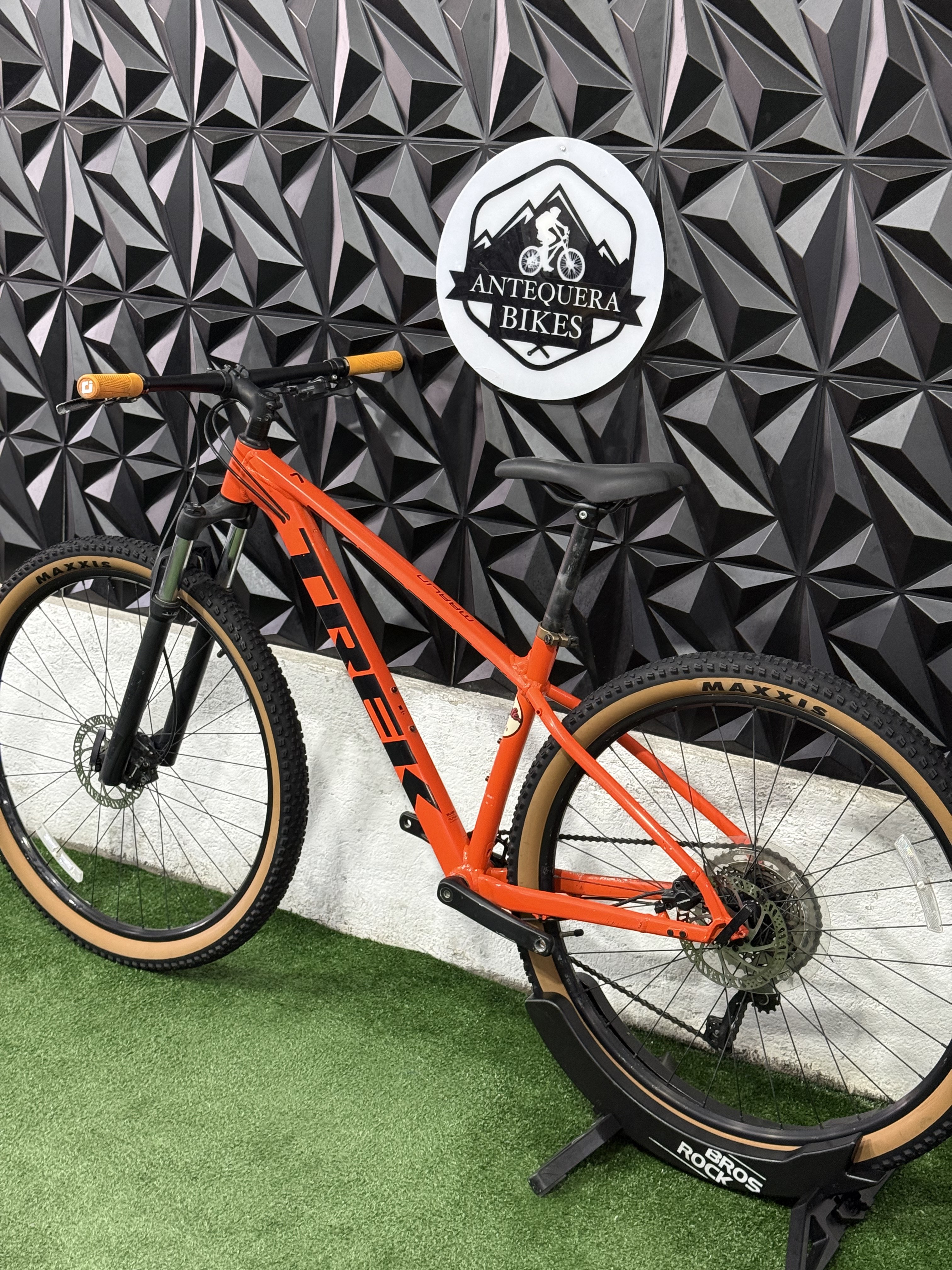 TREK MARLIN 7