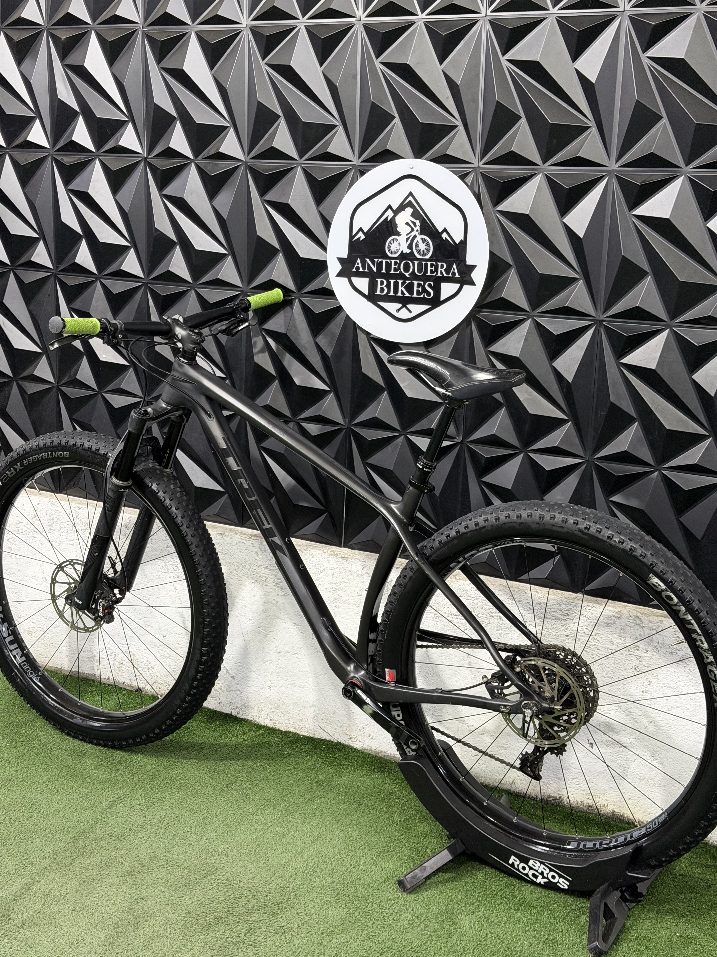 TREK STACHE 9.6