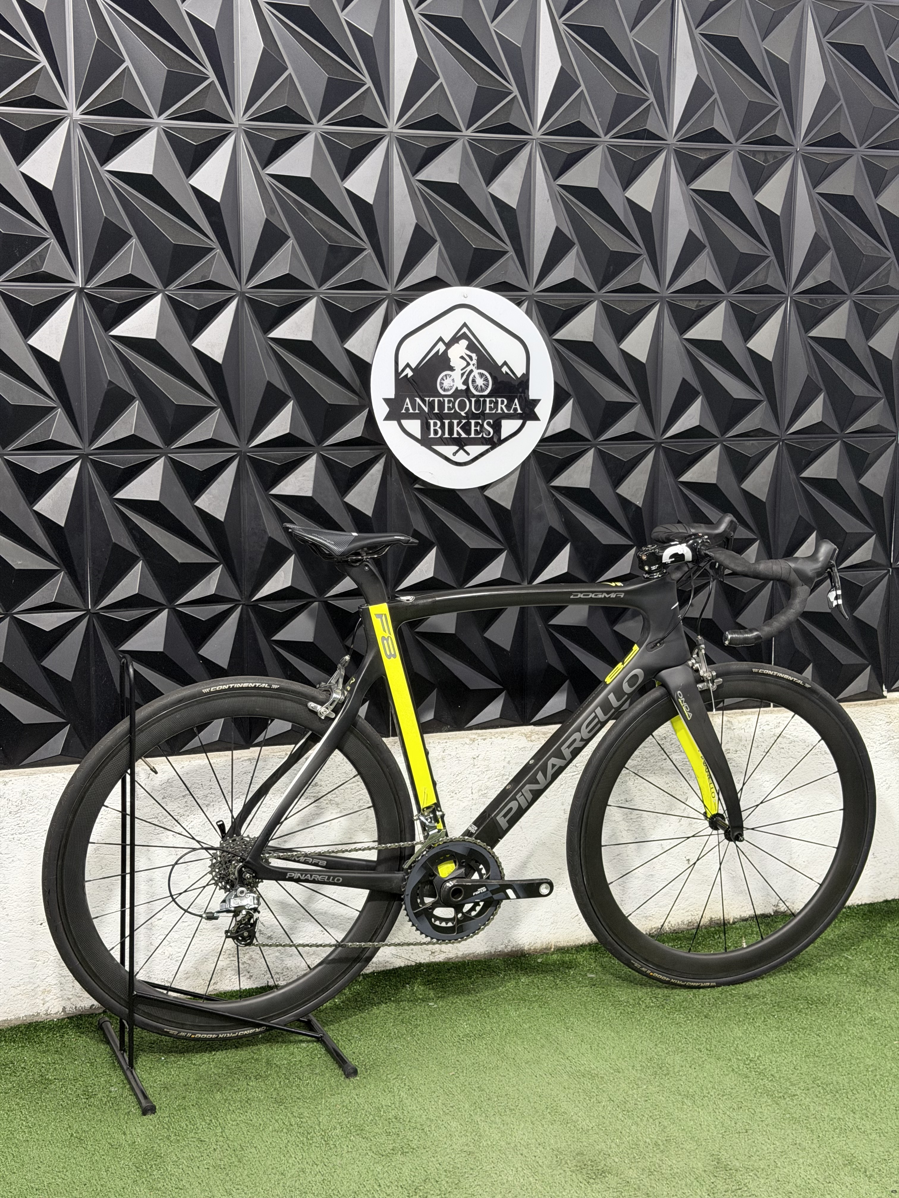 PINARELLO DOGMA F8 FULL CARBON SUPER LIGERA