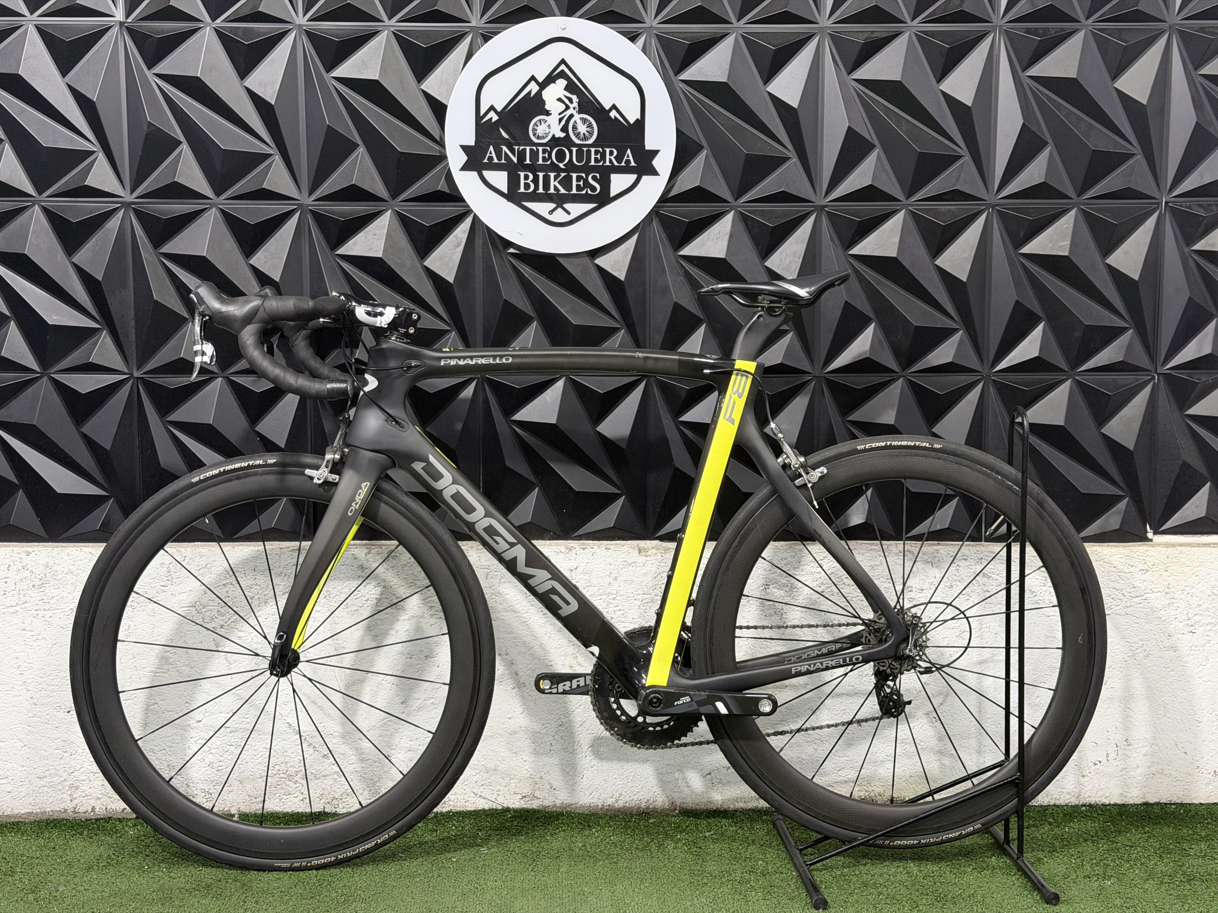 PINARELLO DOGMA F8 FULL CARBON SUPER LIGERA