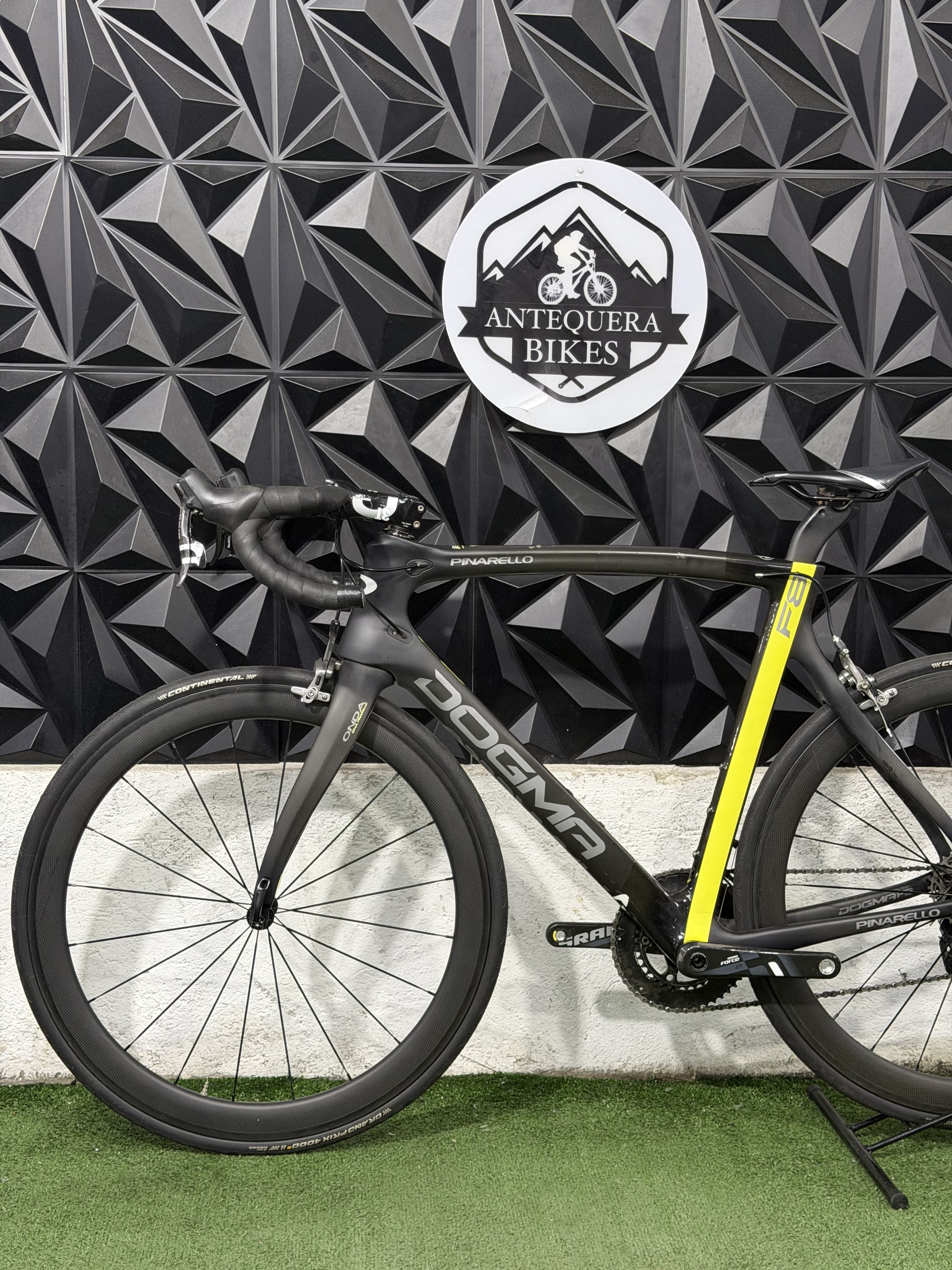 PINARELLO DOGMA F8 FULL CARBON SUPER LIGERA