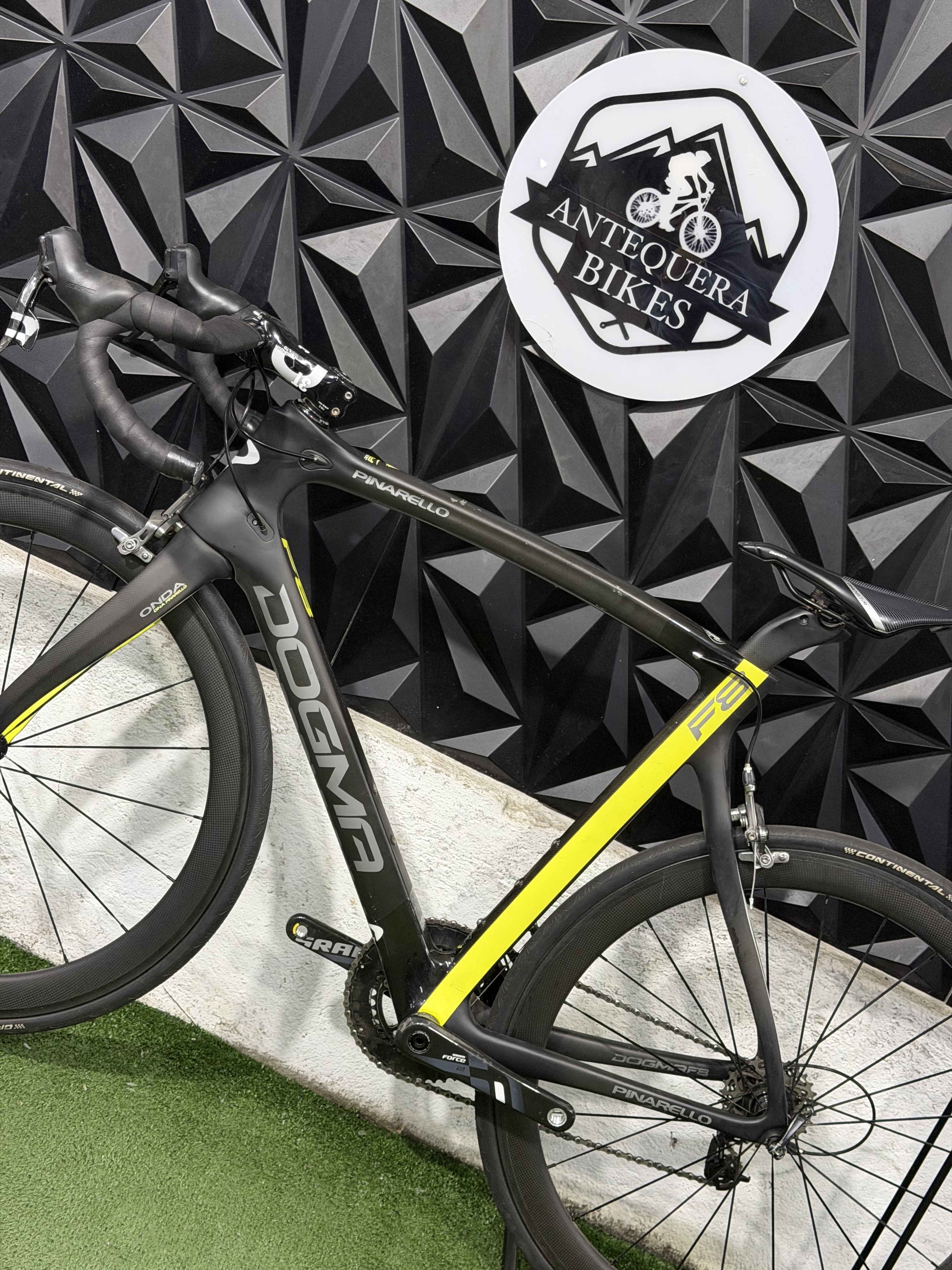PINARELLO DOGMA F8 FULL CARBON SUPER LIGERA