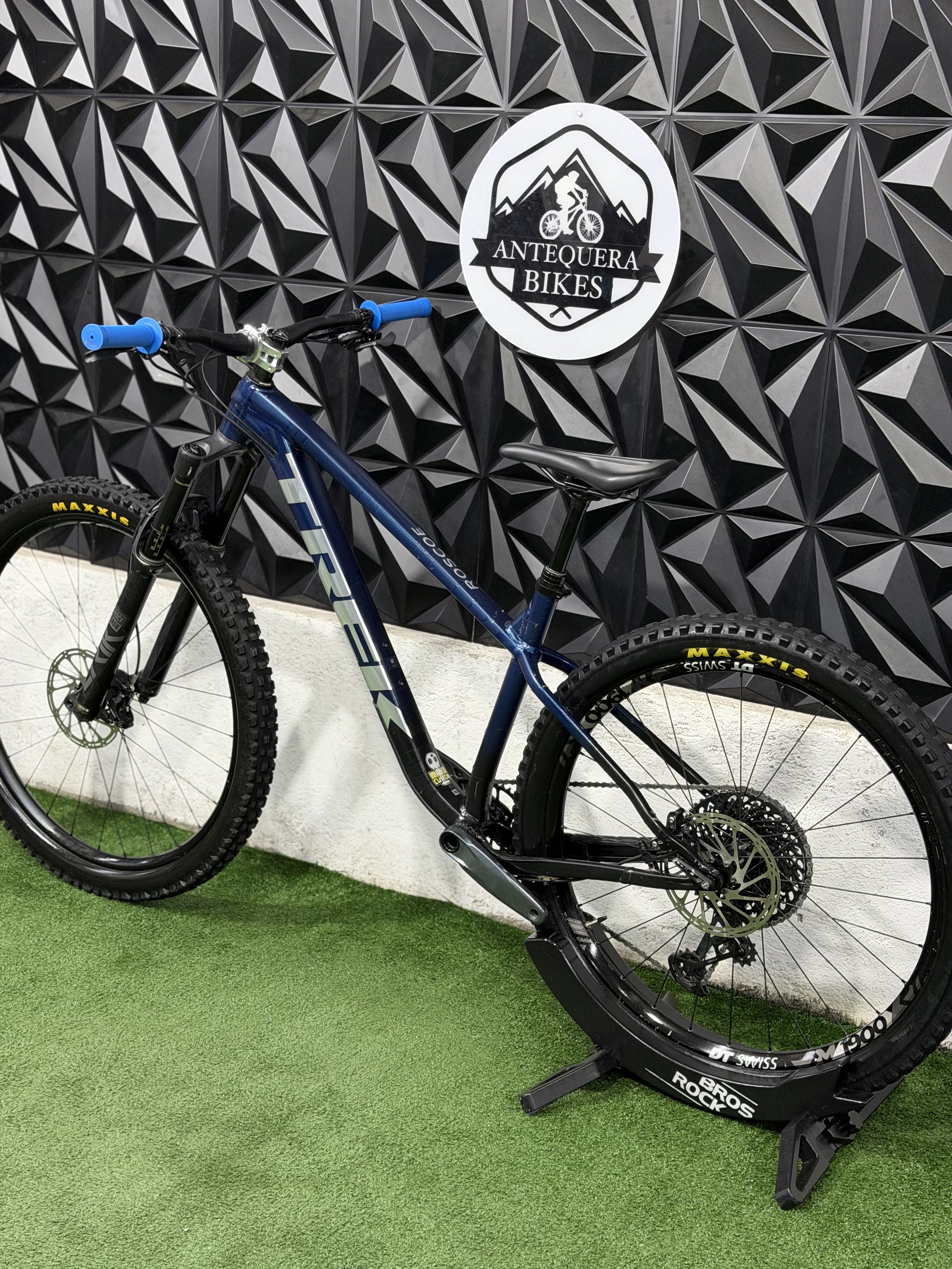 TREK ROSCOE 8 GEN 3 MEJORADA