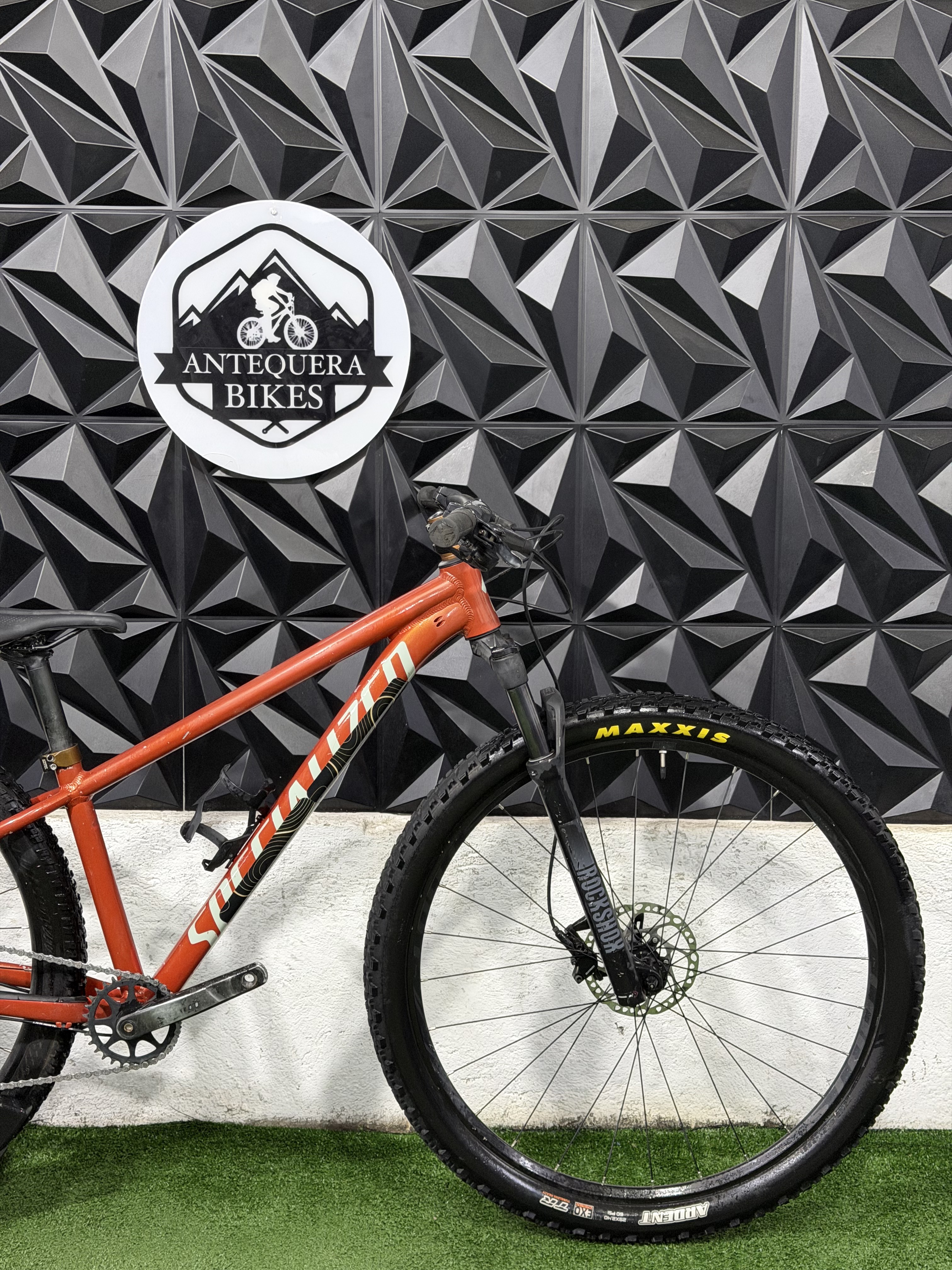 SPECIALIZED ROCKHOPPER SPORT