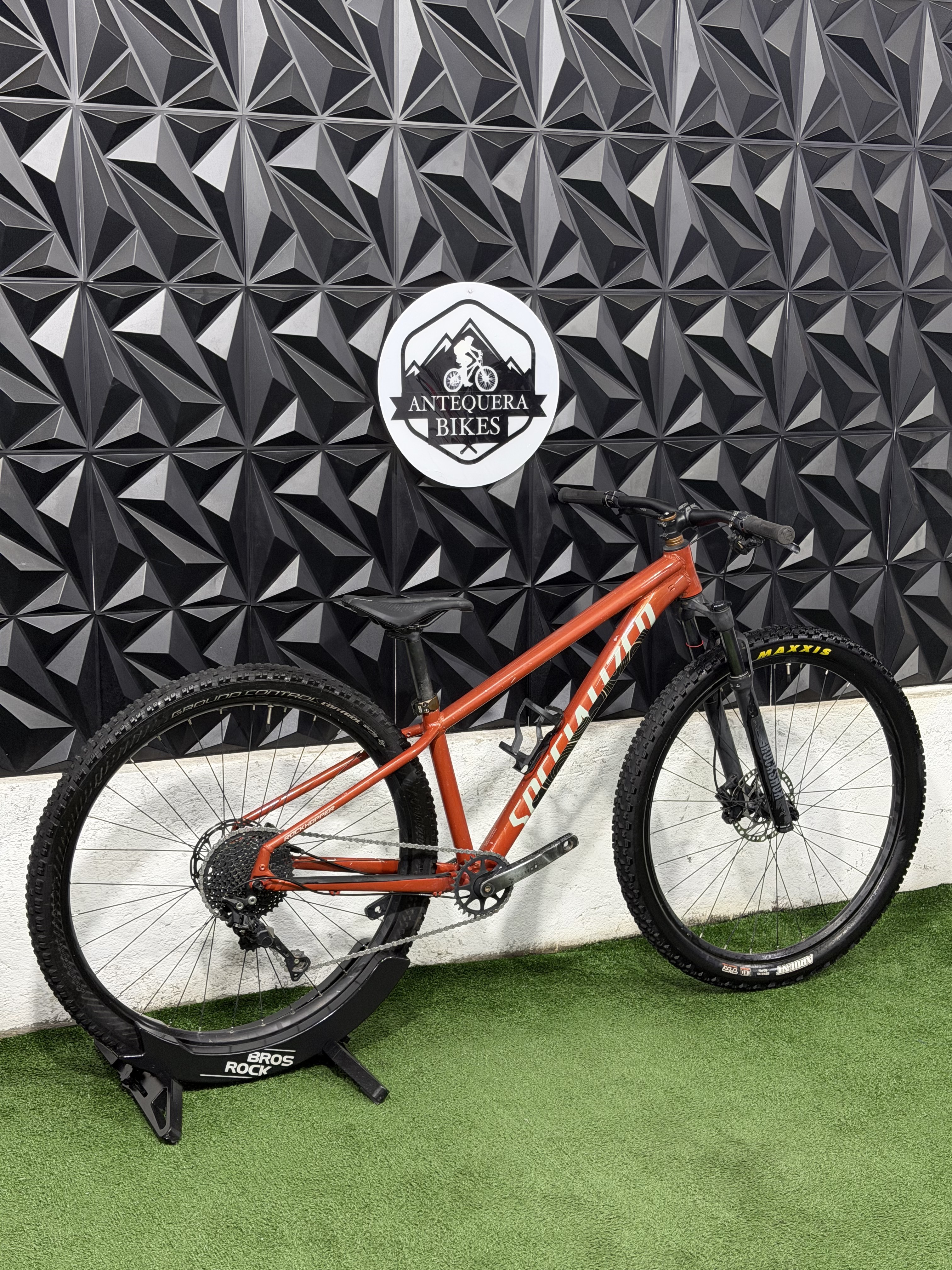 SPECIALIZED ROCKHOPPER SPORT