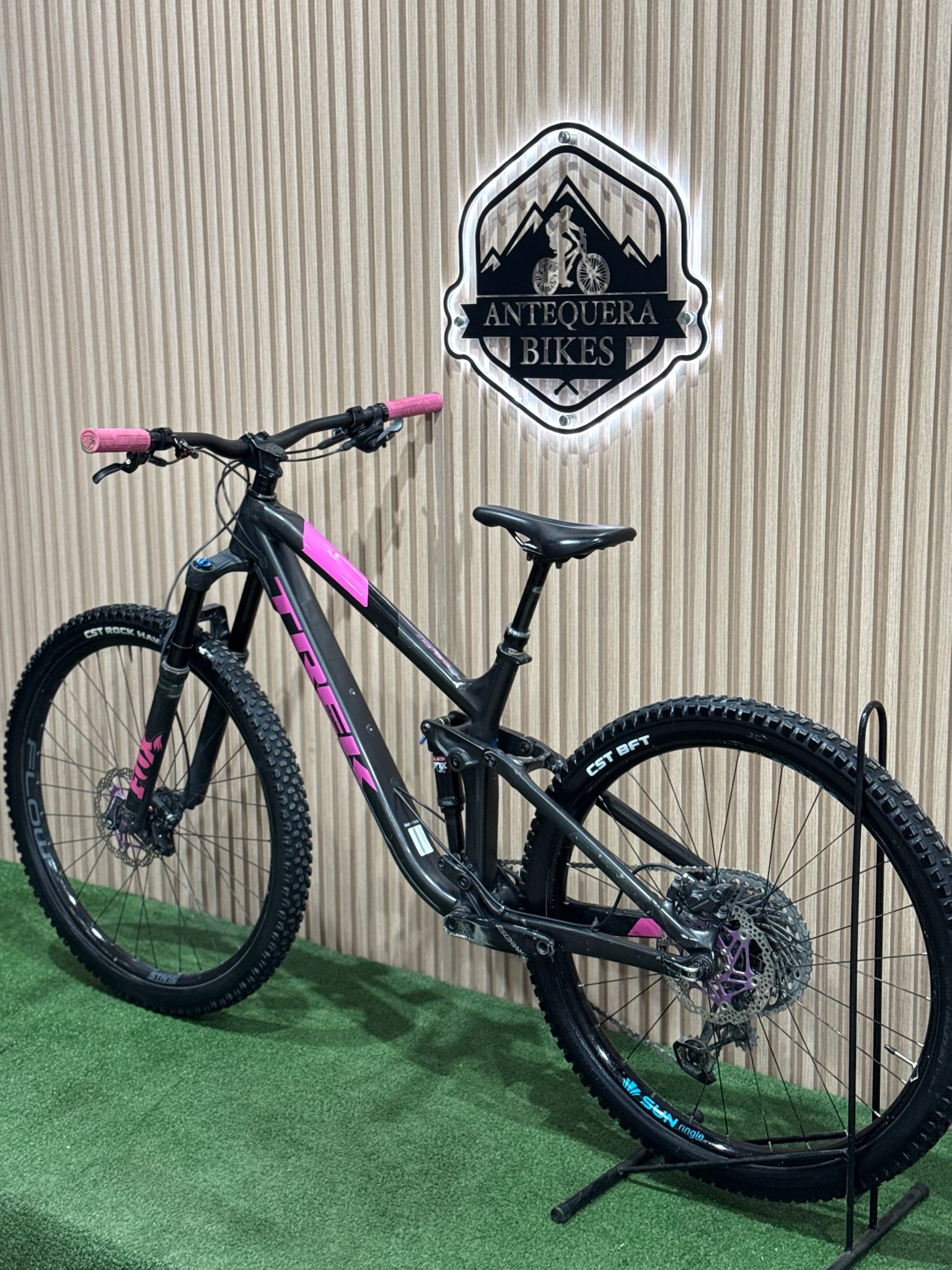TREK FUEL EX 8