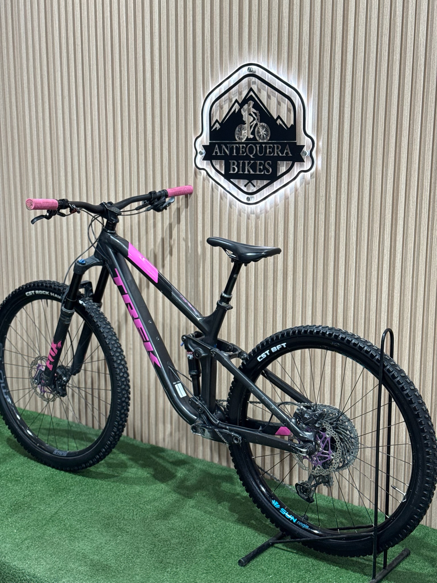 TREK FUEL EX 8