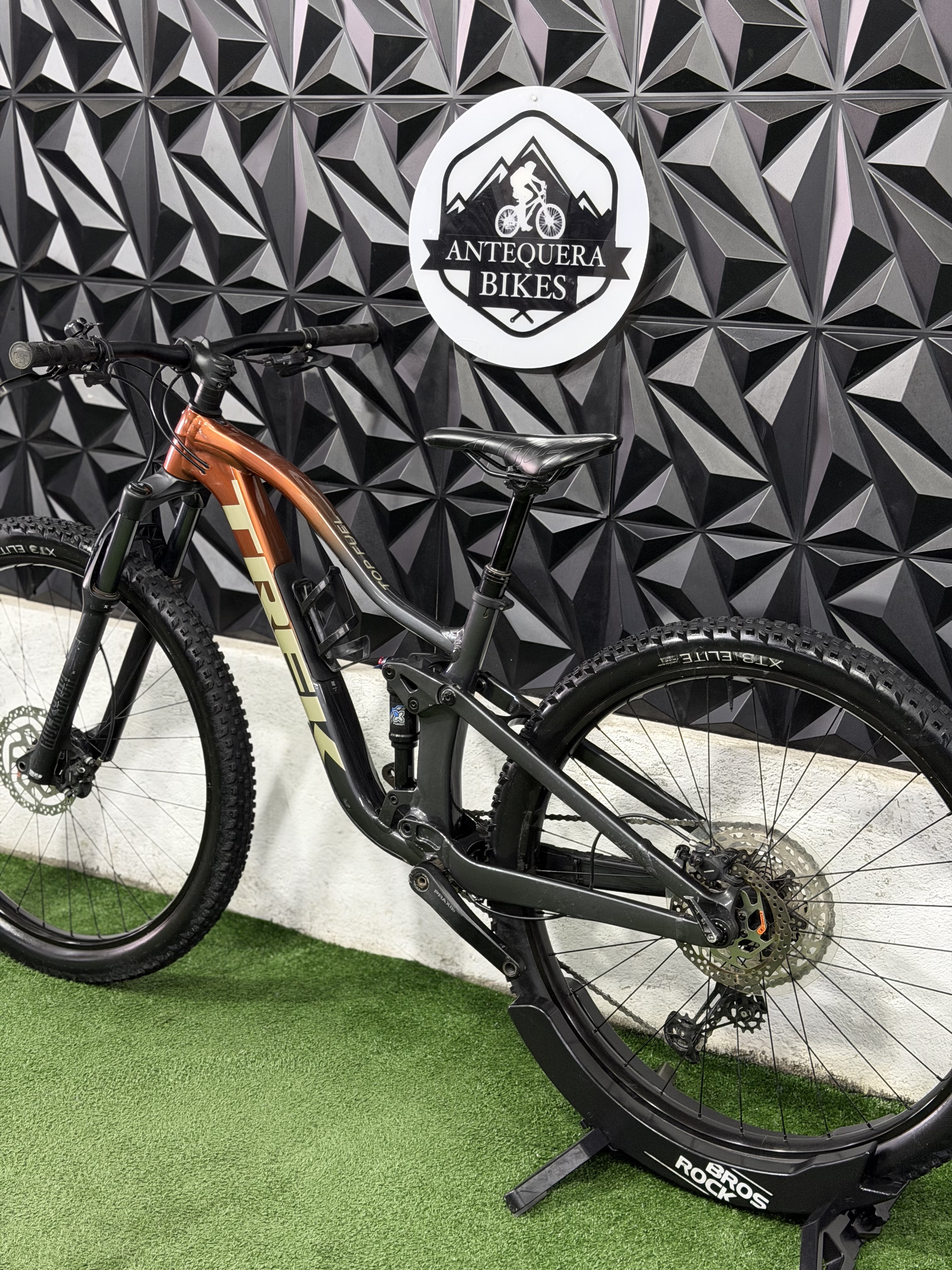 TREK TOP FUEL