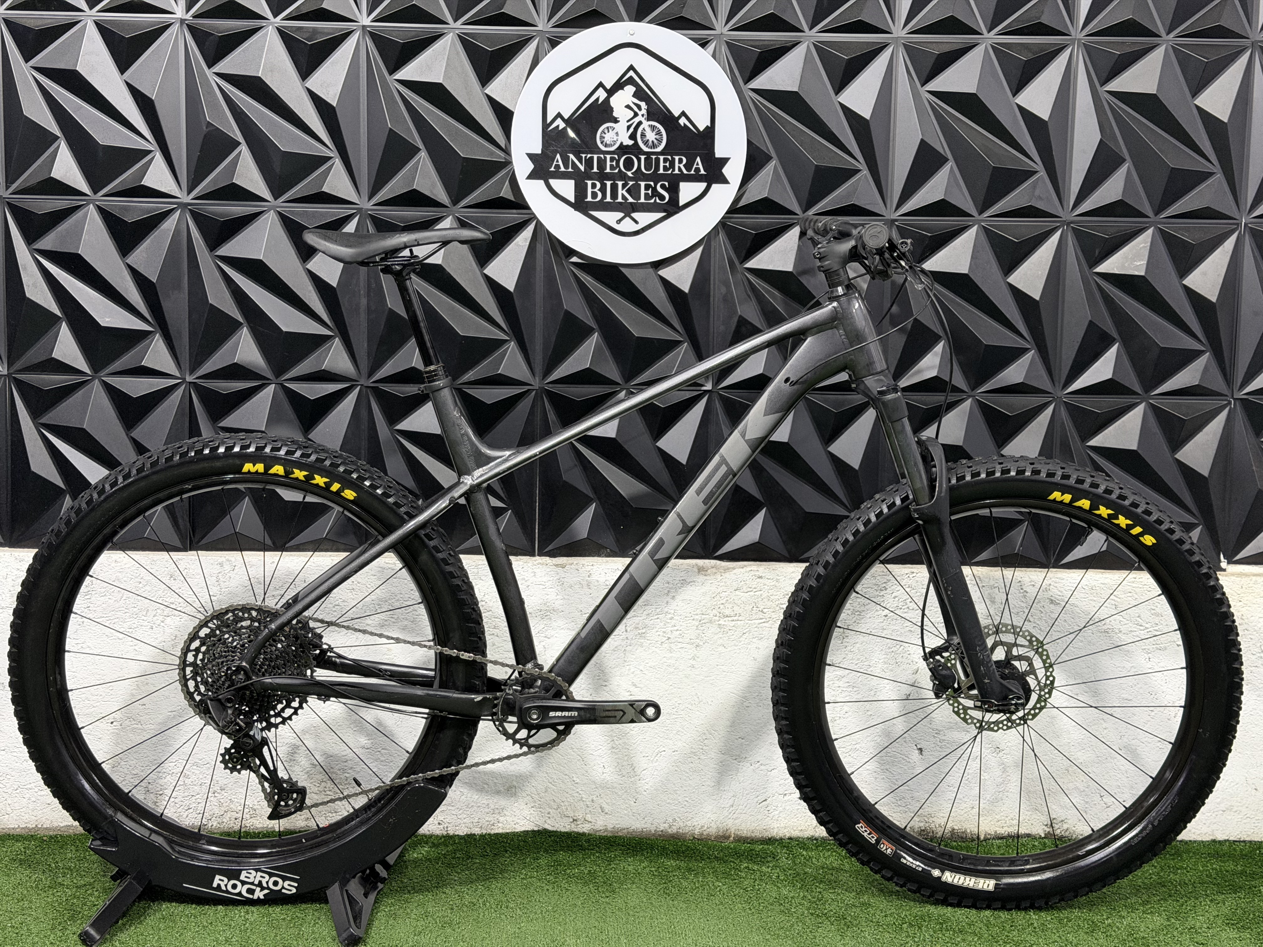 TREK ROSCOE 7