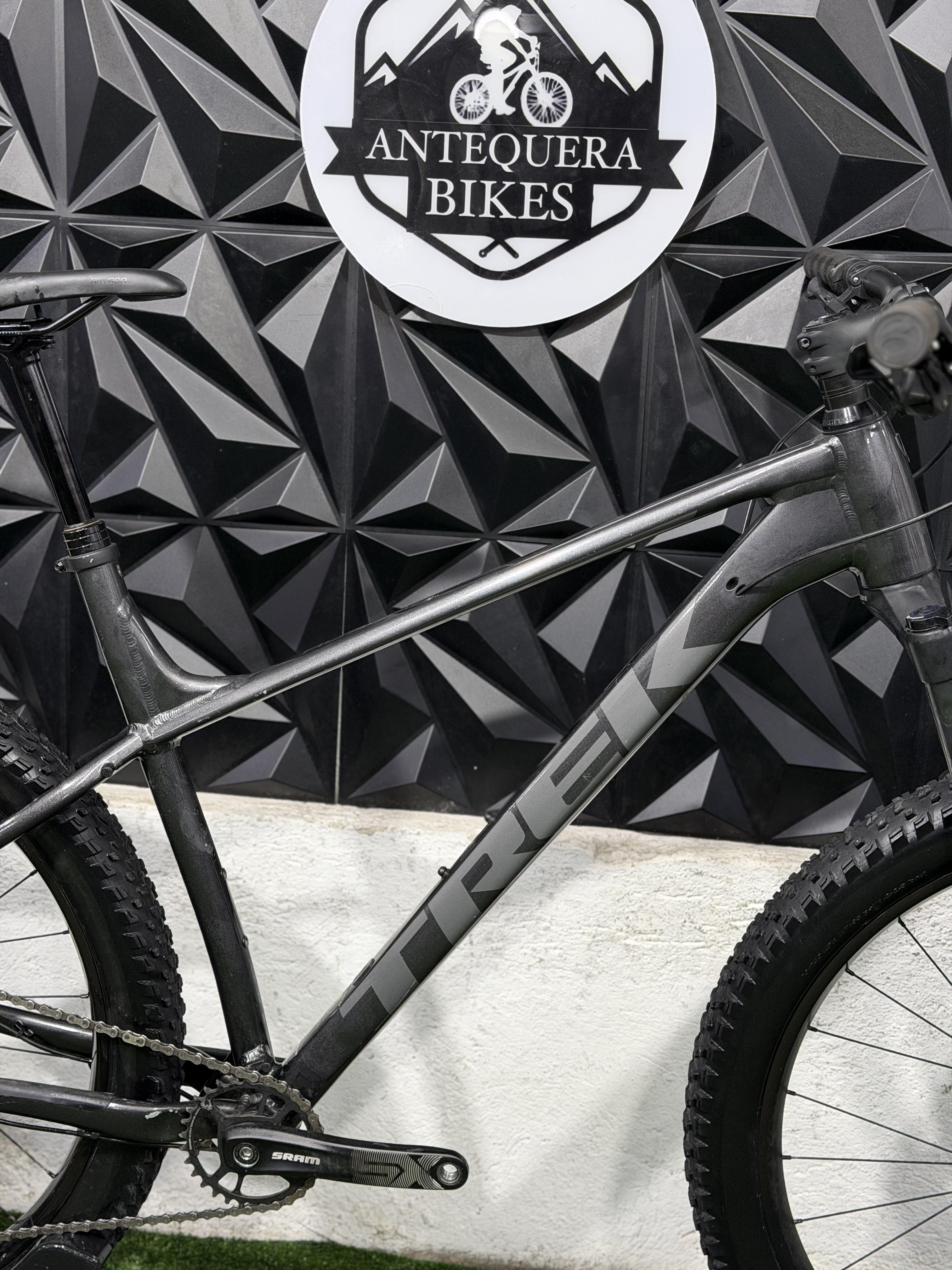 TREK ROSCOE 7