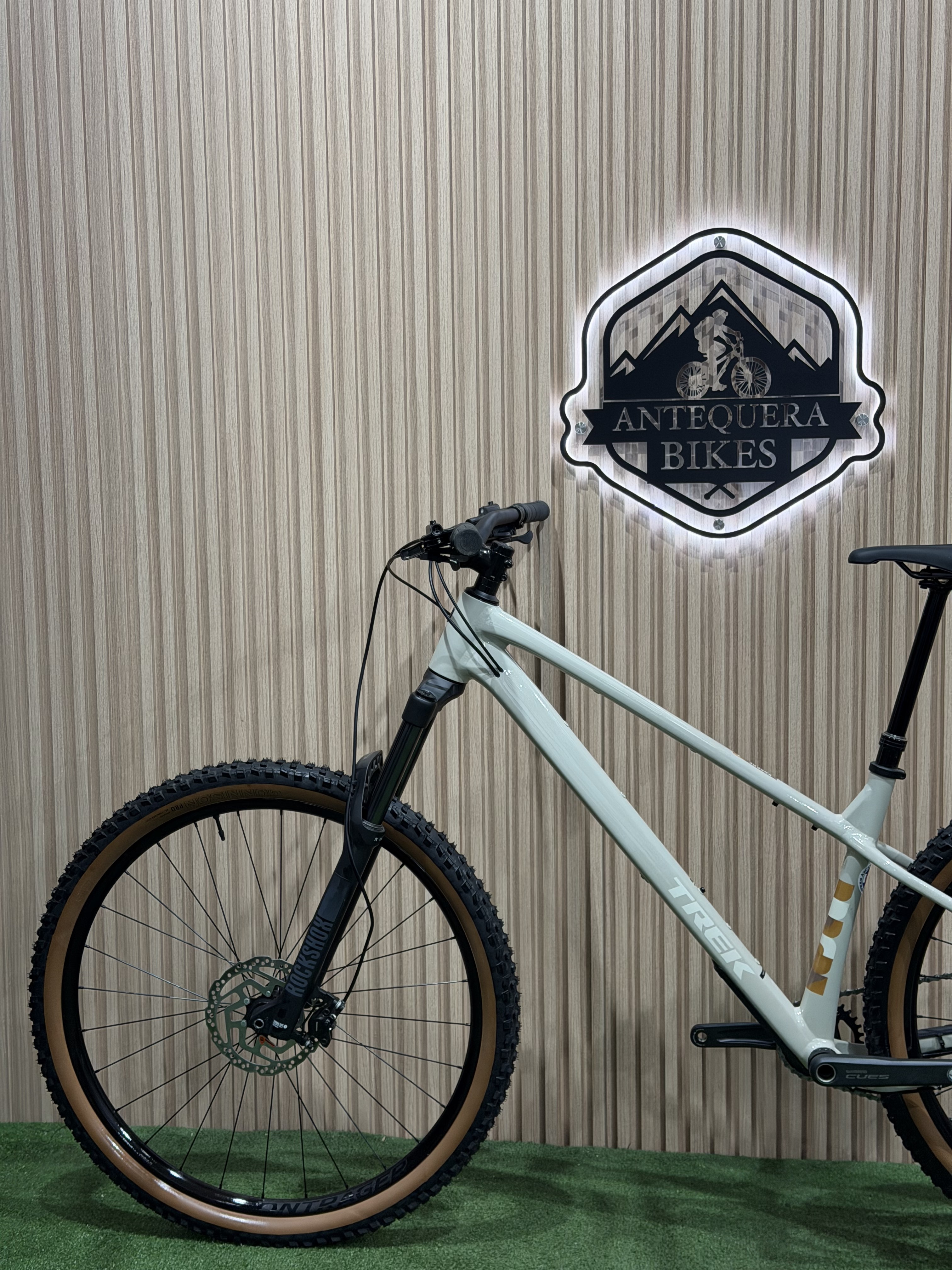 TREK ROSCOE 7 GEN 4
