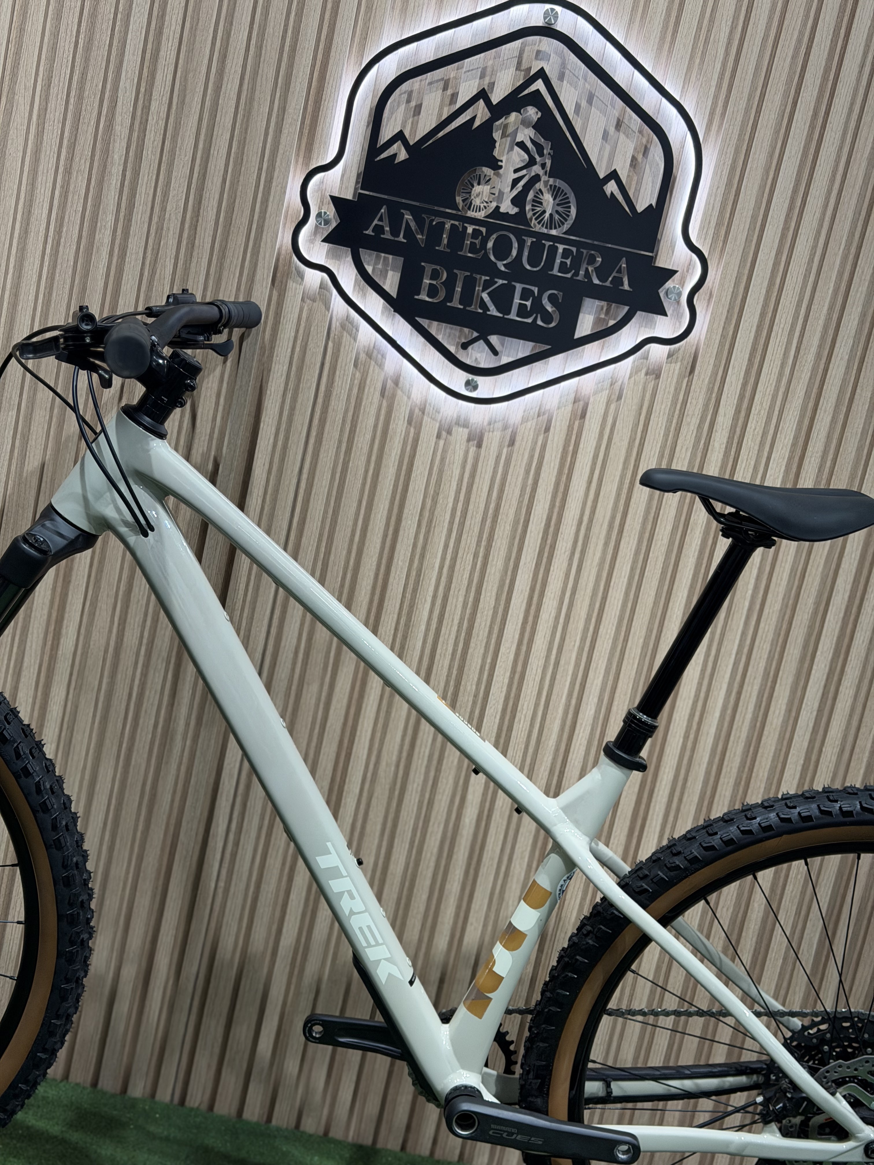 TREK ROSCOE 7 GEN 4