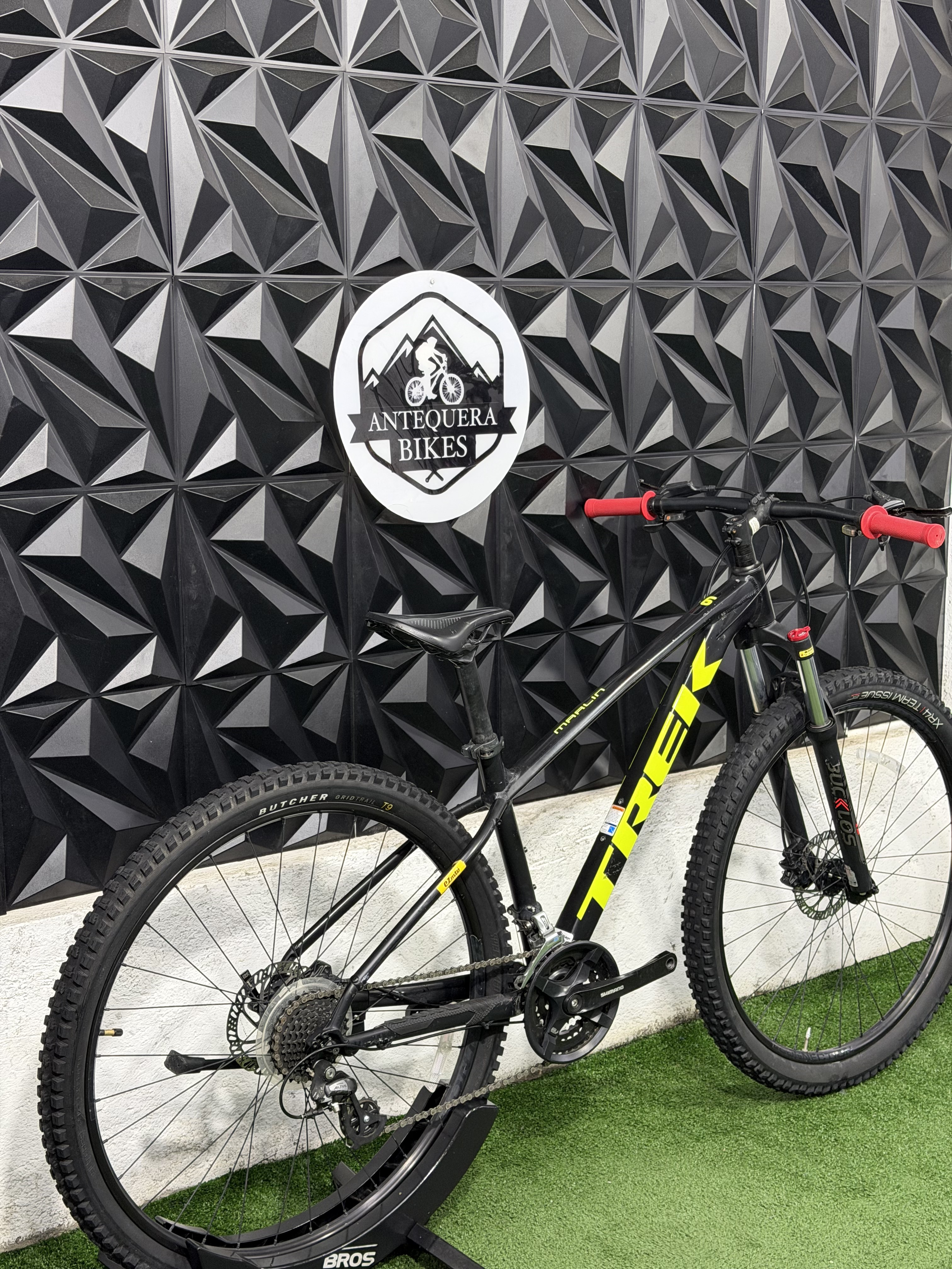 TREK MARLIN 6