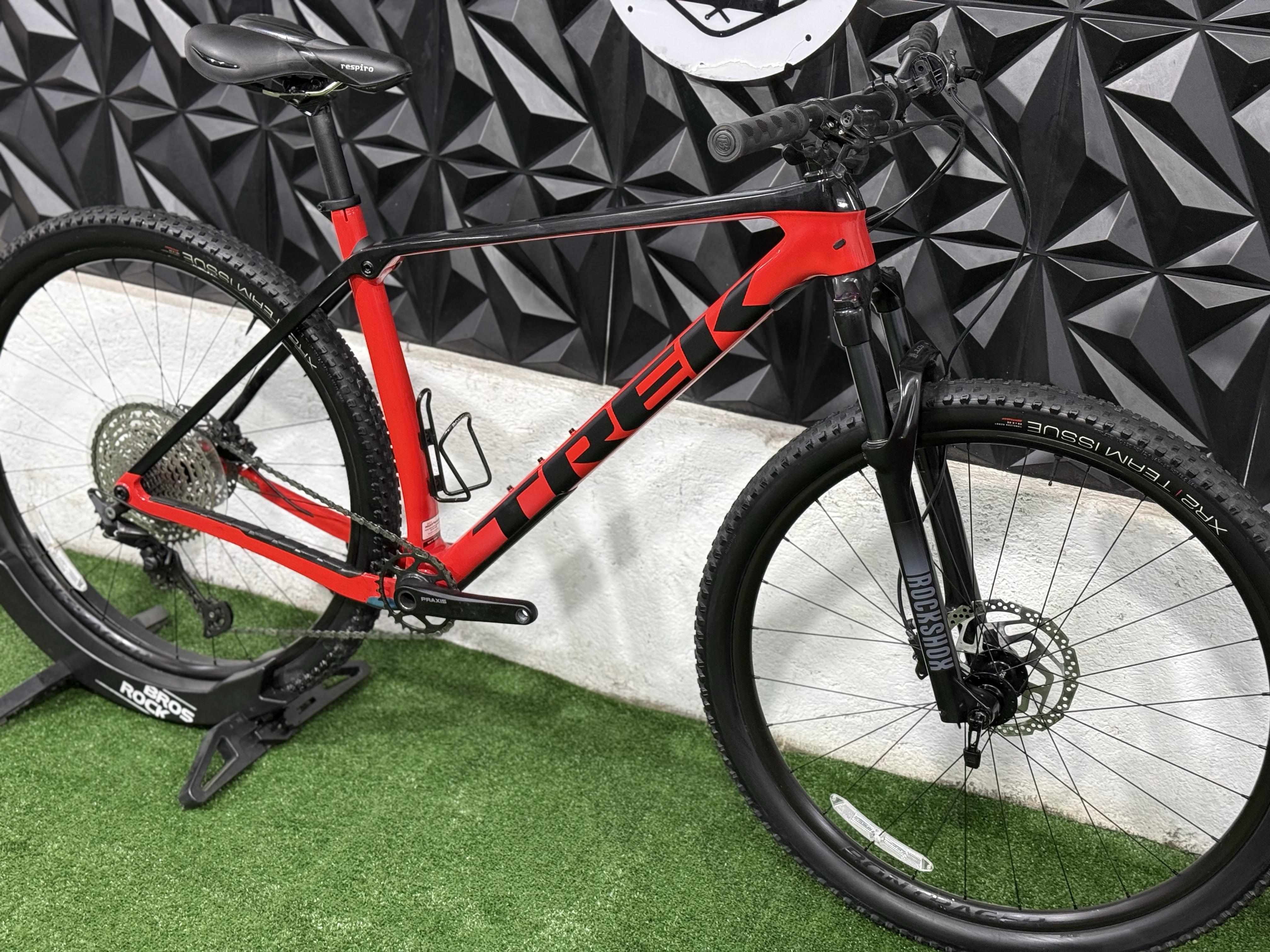 TREK PROCALIBER 9.5 CARBÓN