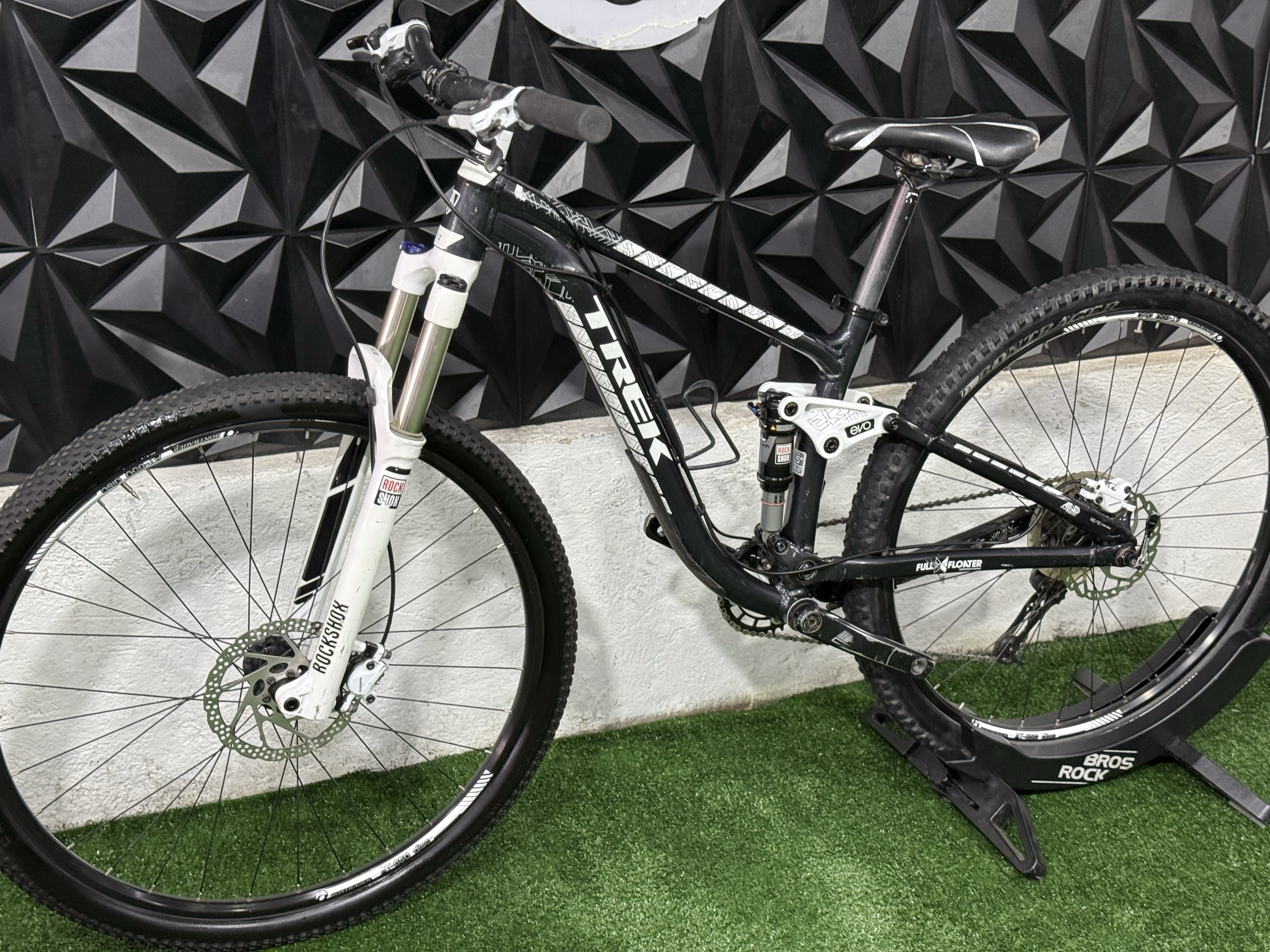 TREK FUEL EX