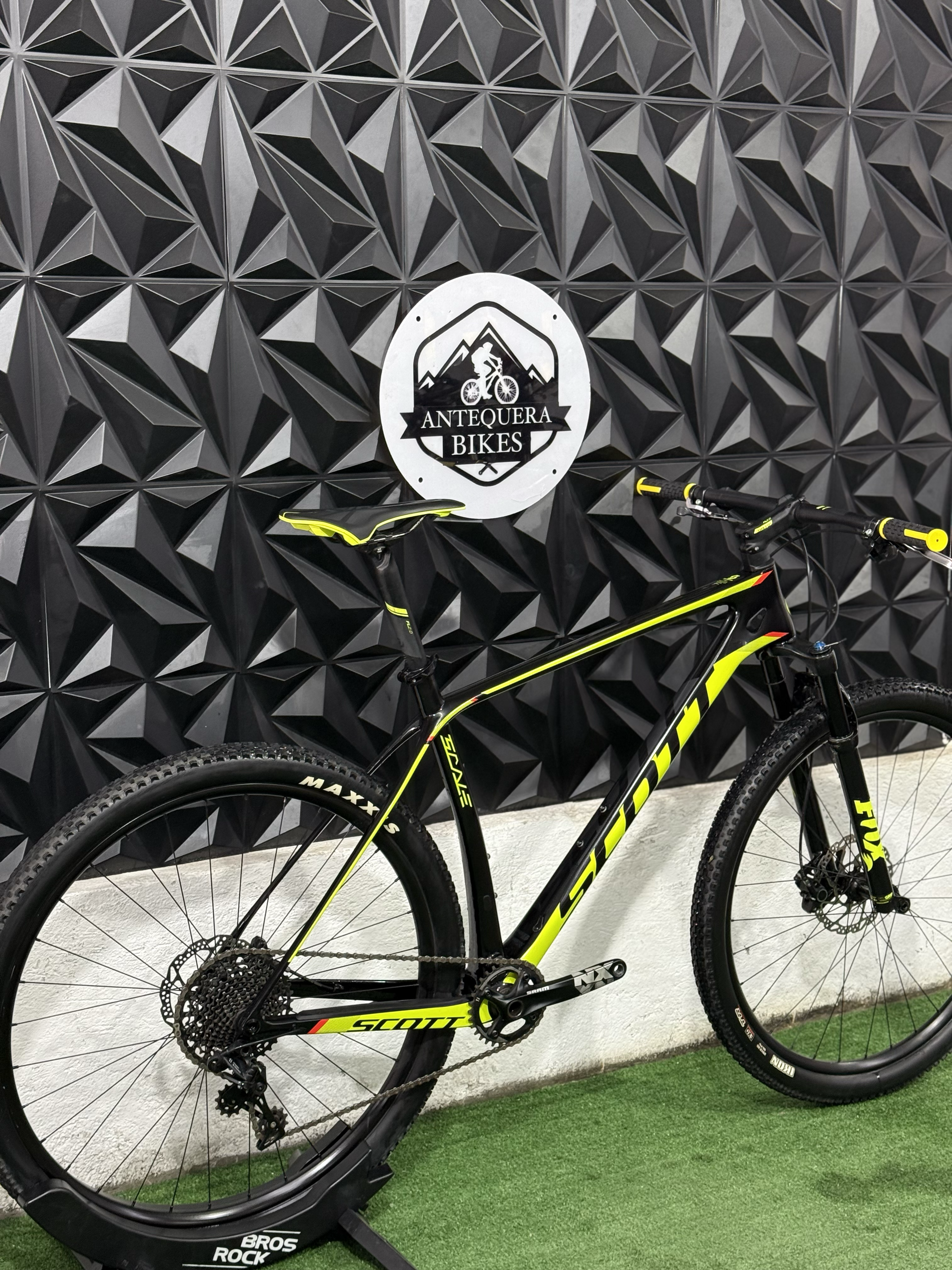 SCOTT SCALE 930 CARBÓN