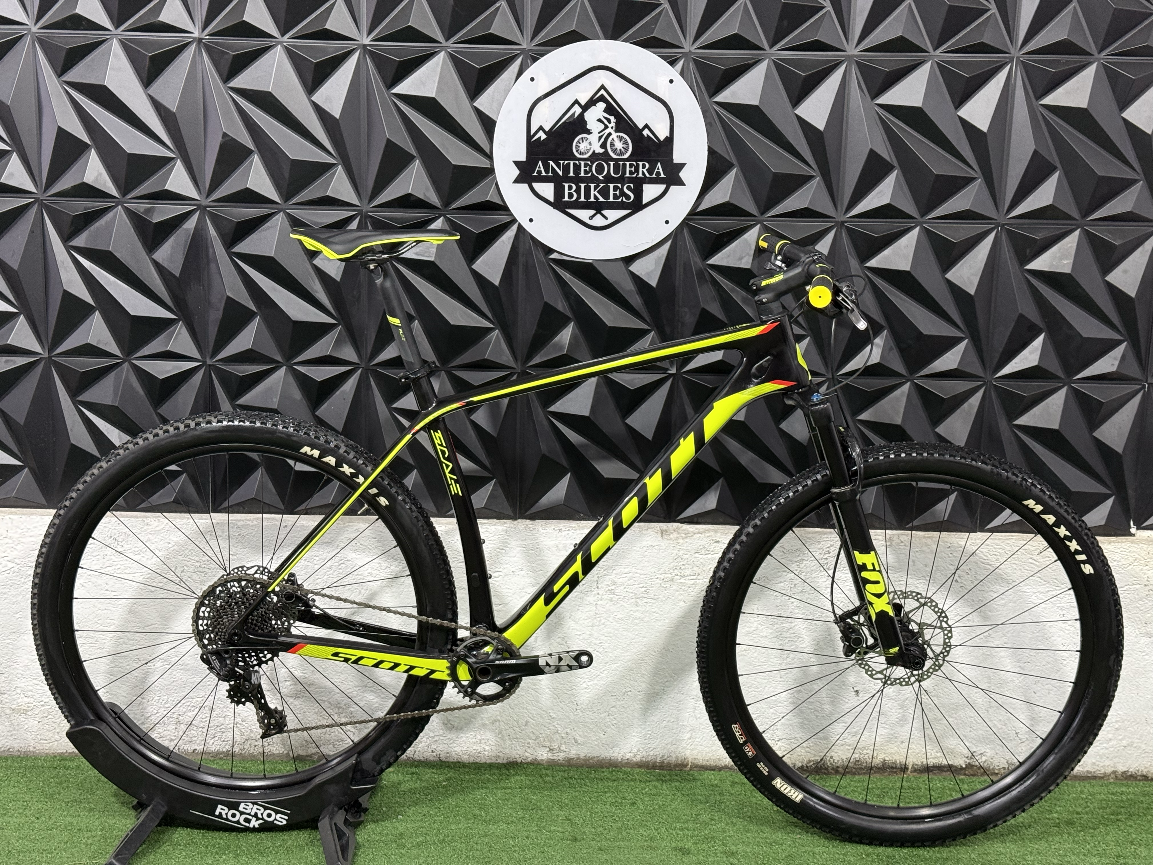 SCOTT SCALE 930 CARBÓN
