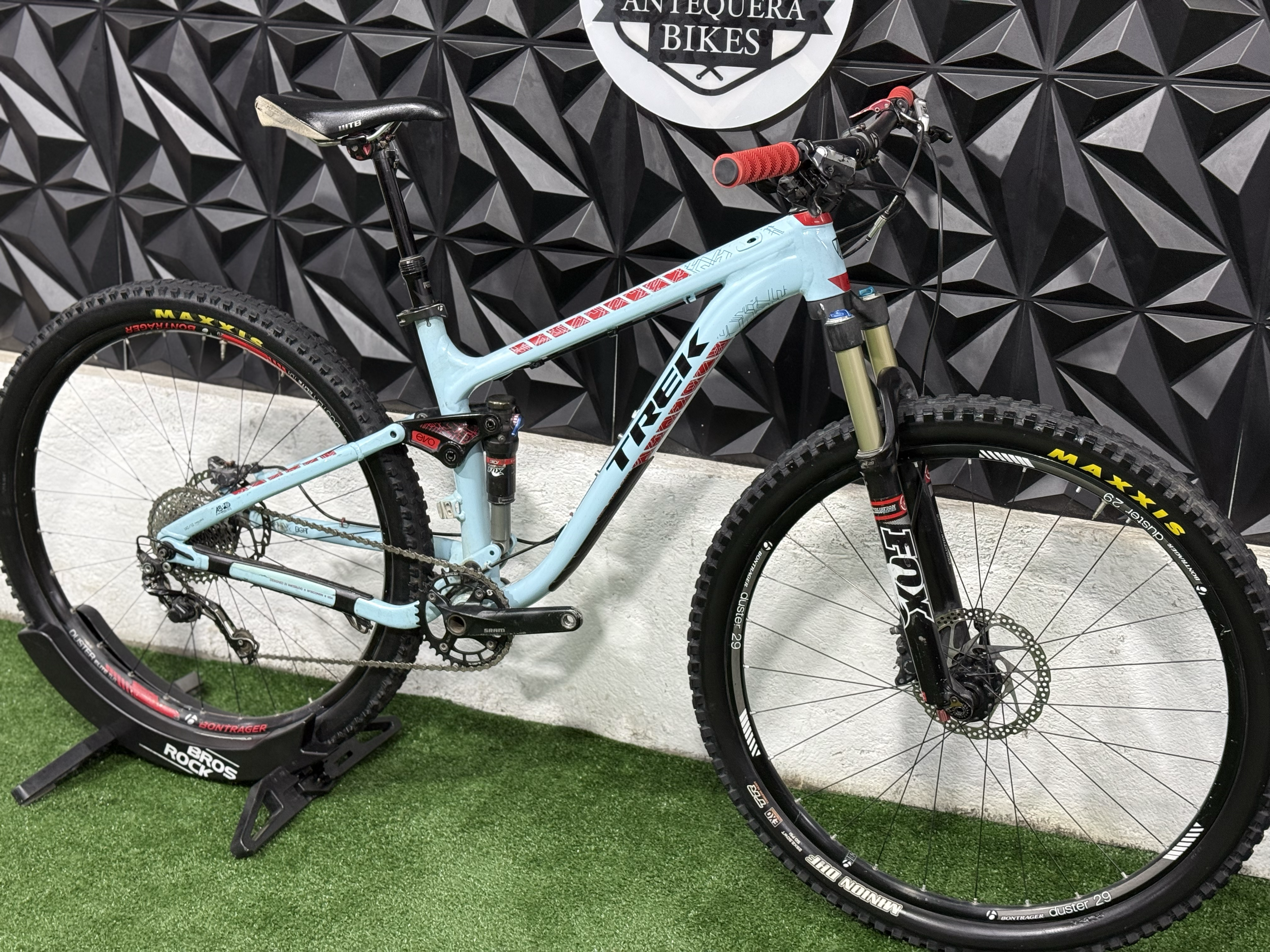 TREK FUEL EX 8