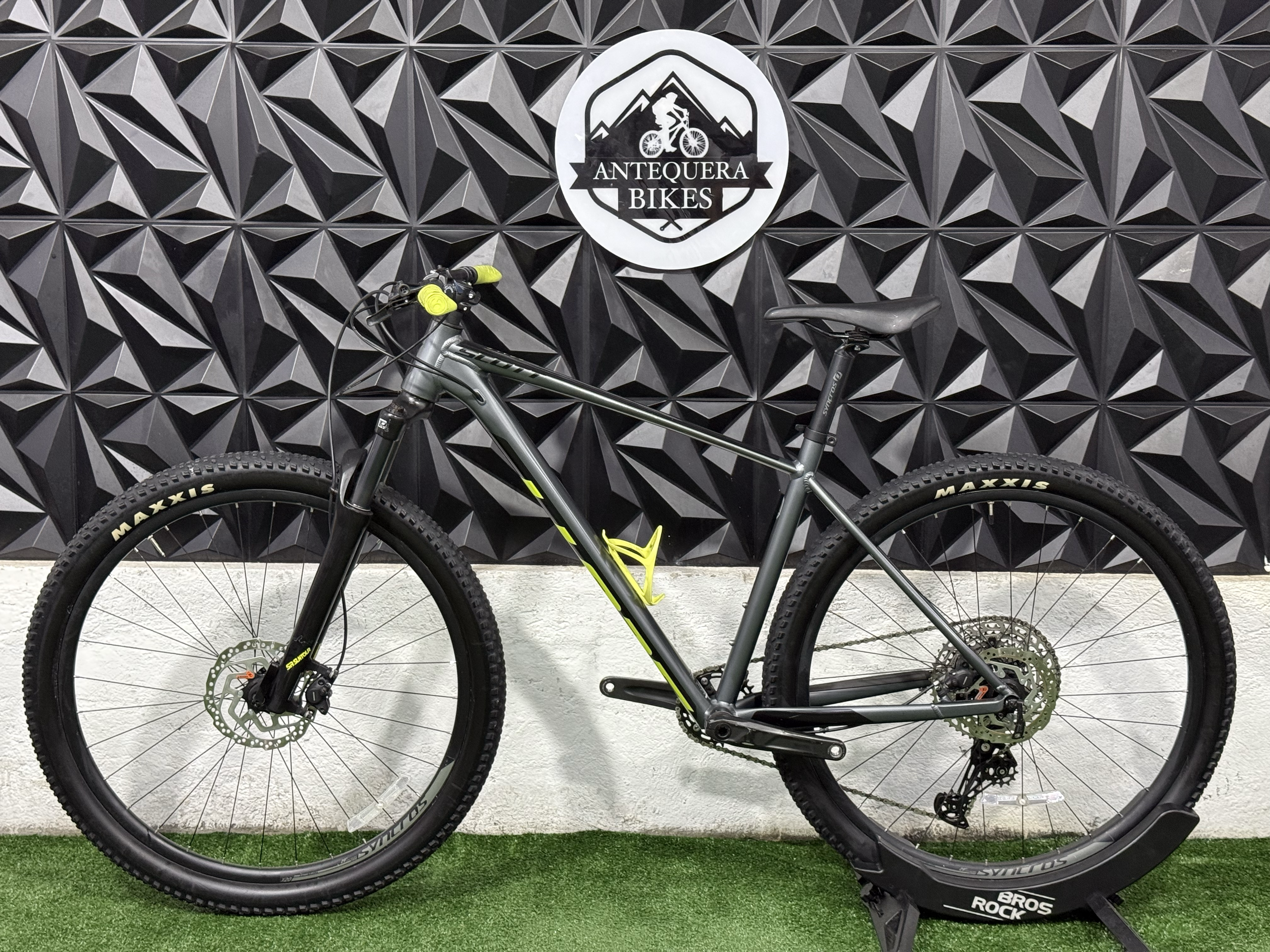 SCOTT SCALE 980