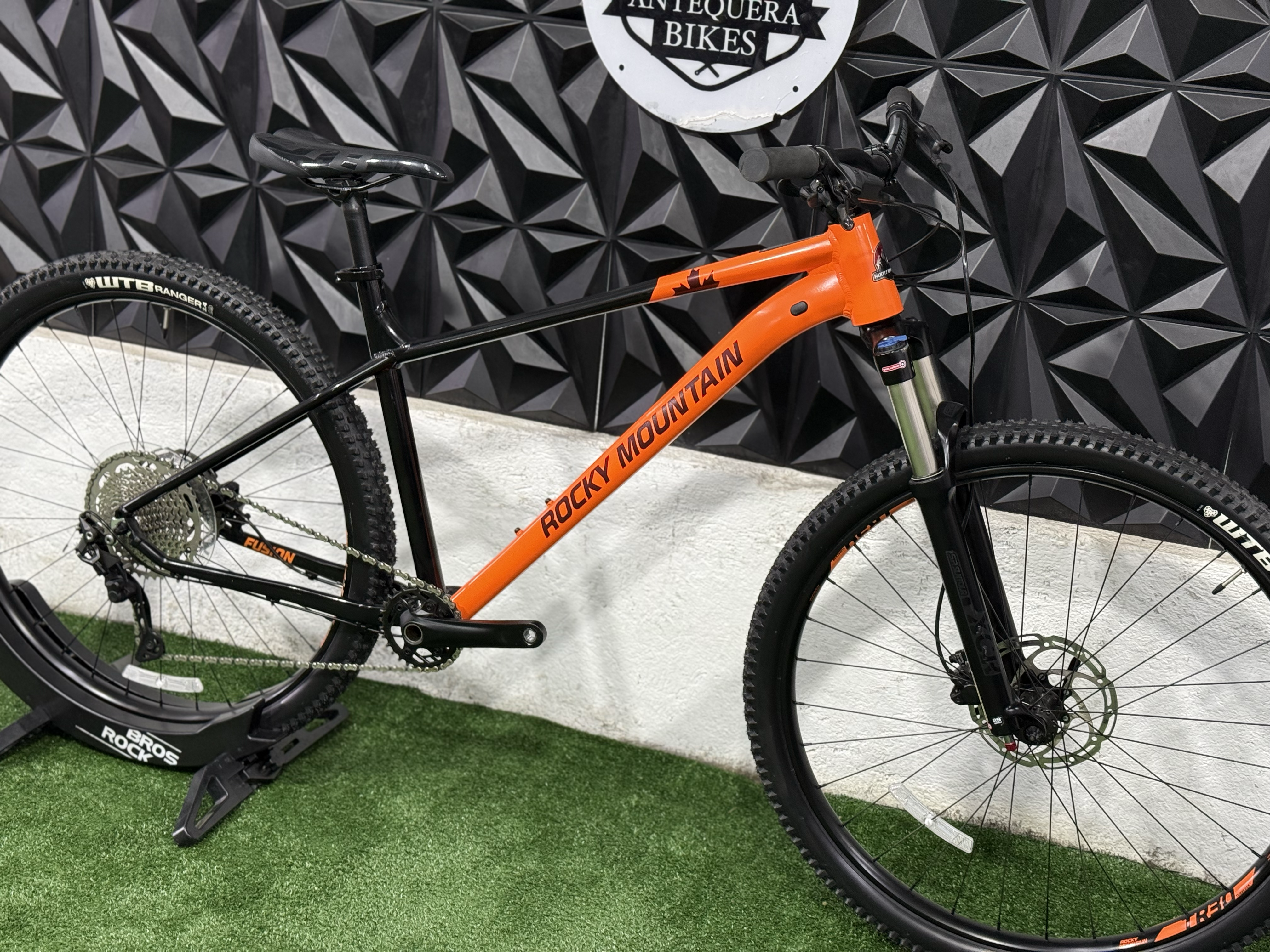 ROCKY MOUNTAIN FUSION 30