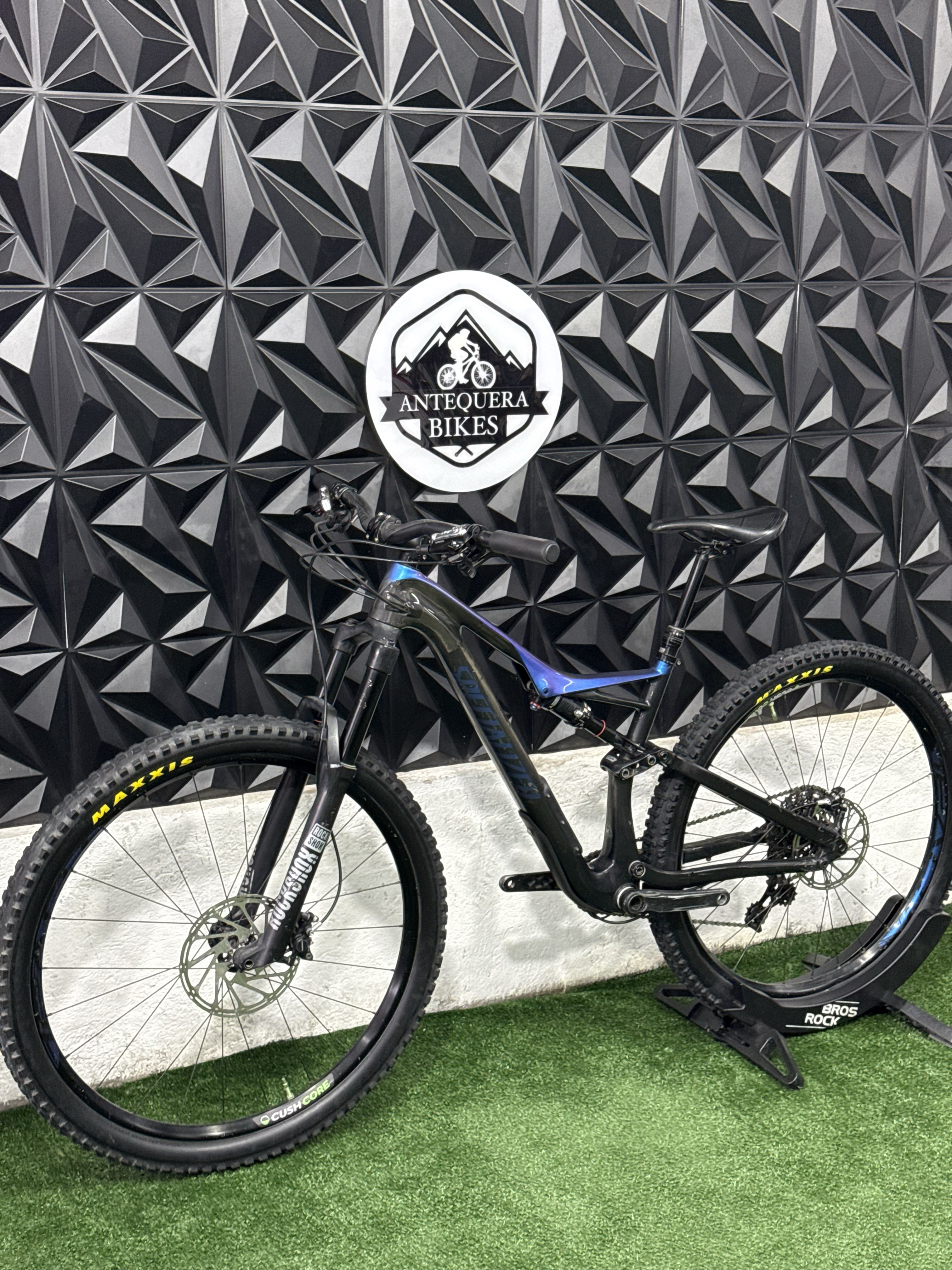SPECIALIZED STUMPJUMPER CARBÓN