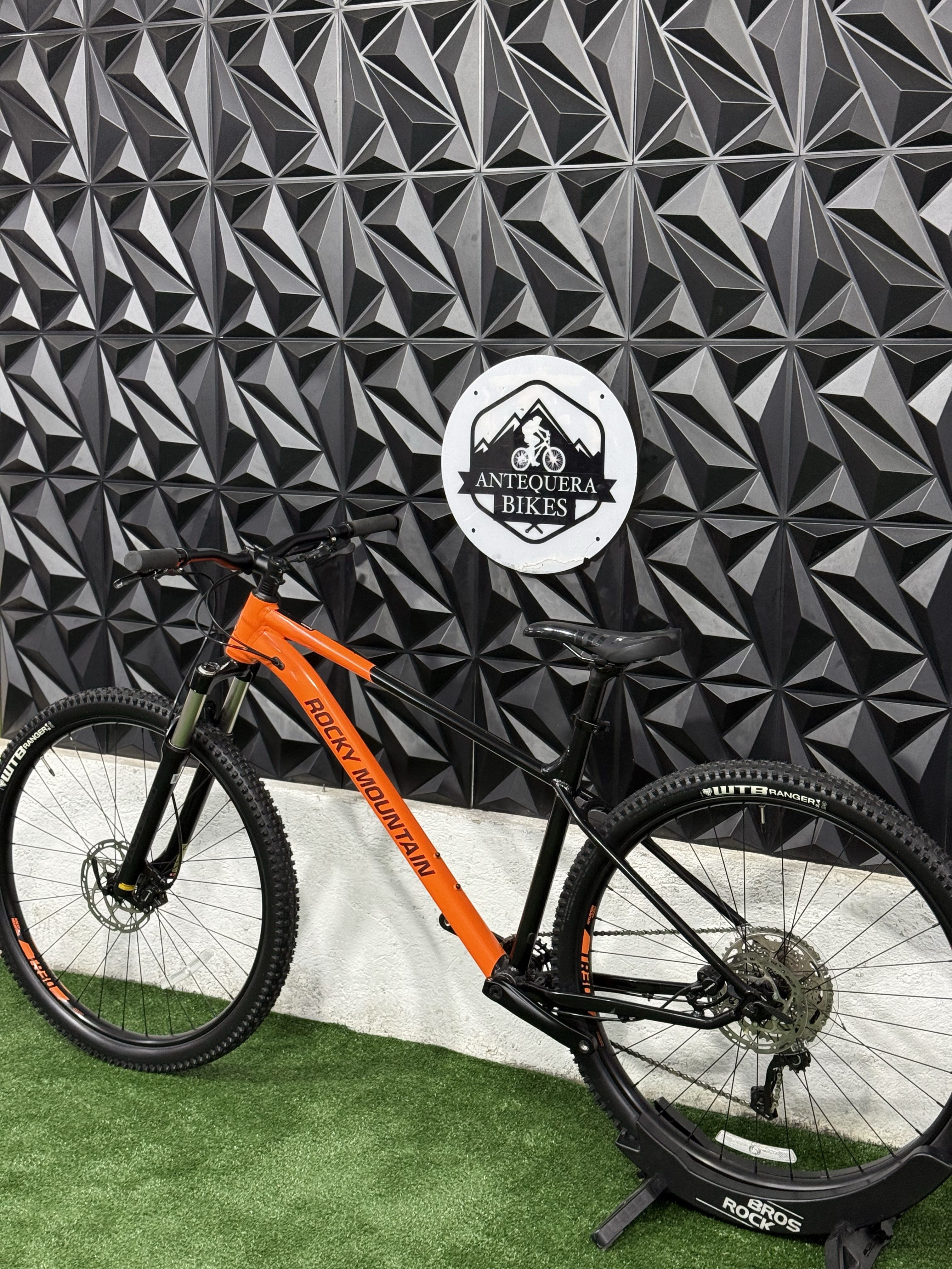 ROCKY MOUNTAIN FUSION 30