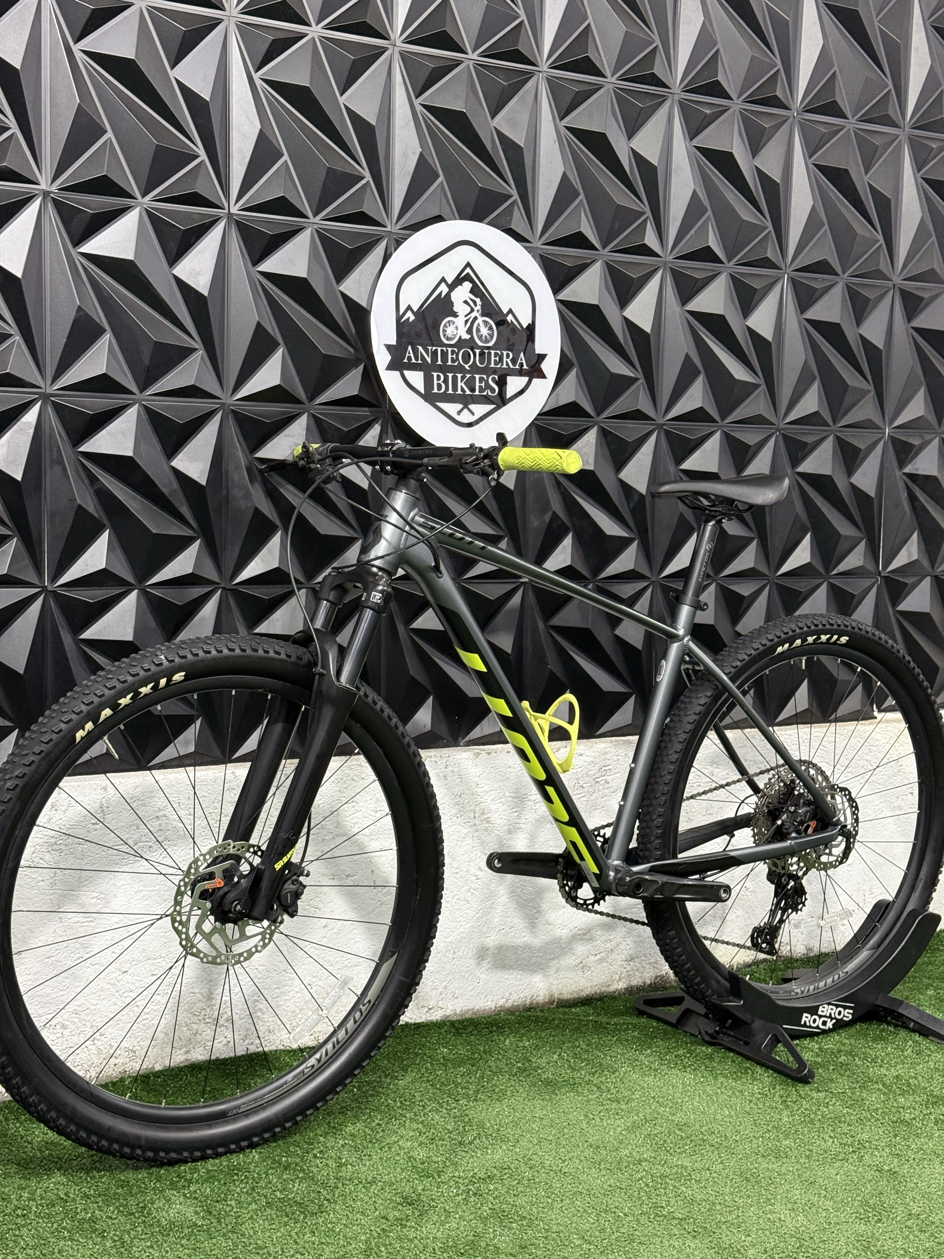 SCOTT SCALE 980