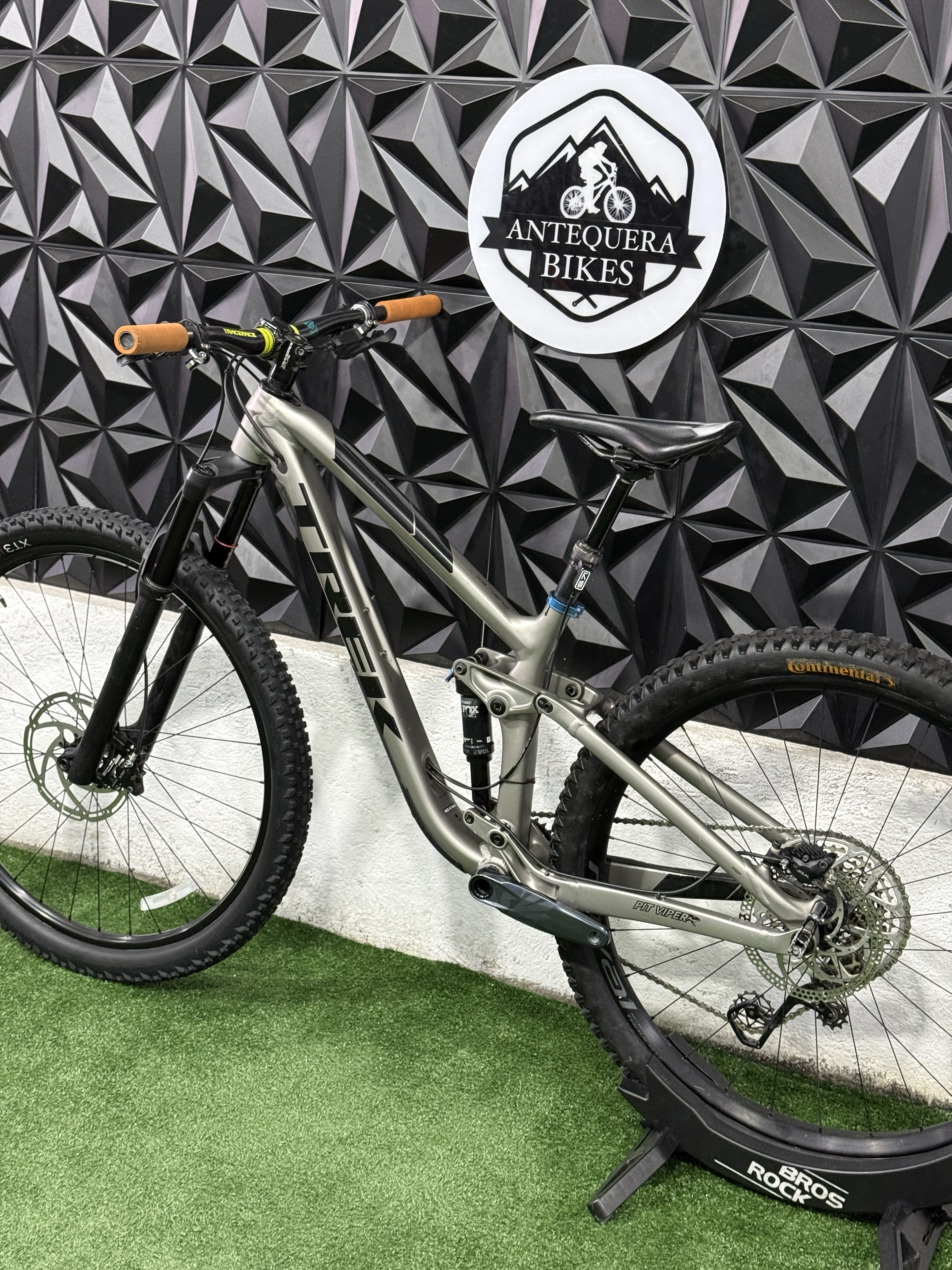 TREK FUEL EX 7