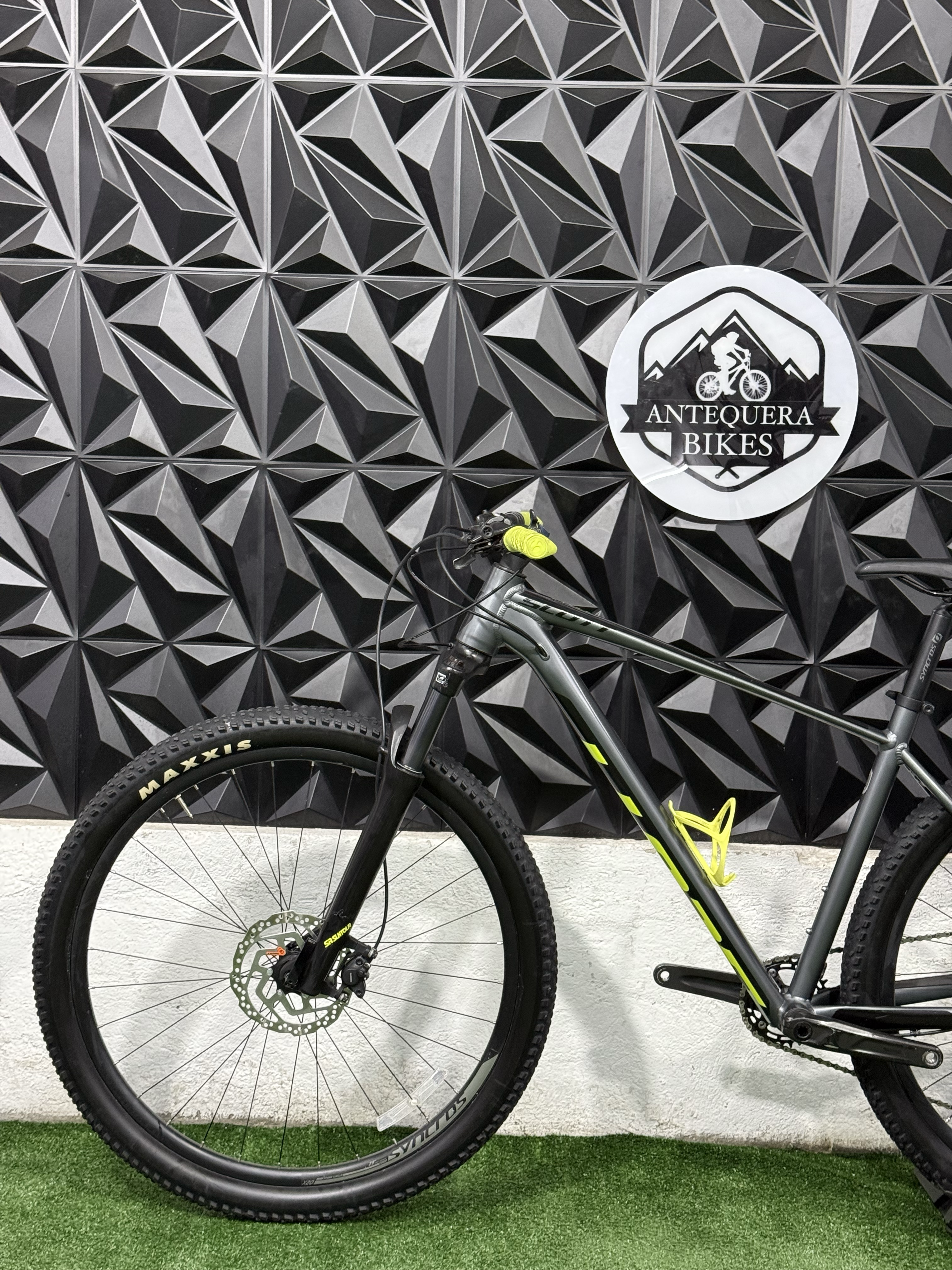 SCOTT SCALE 980